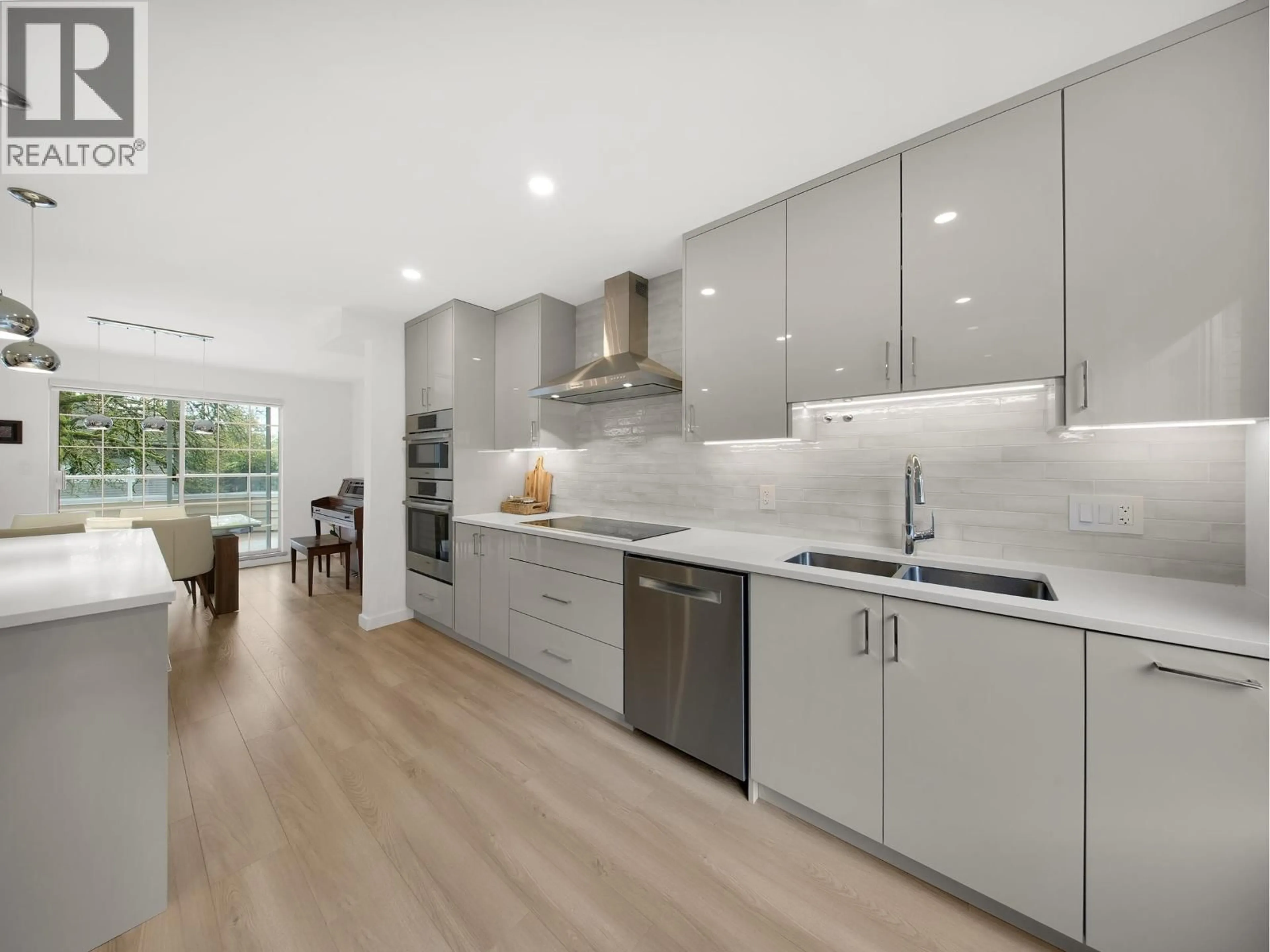 Open concept kitchen, unknown for 16 - 838 TOBRUCK AVENUE, North Vancouver British Columbia V7P1V9