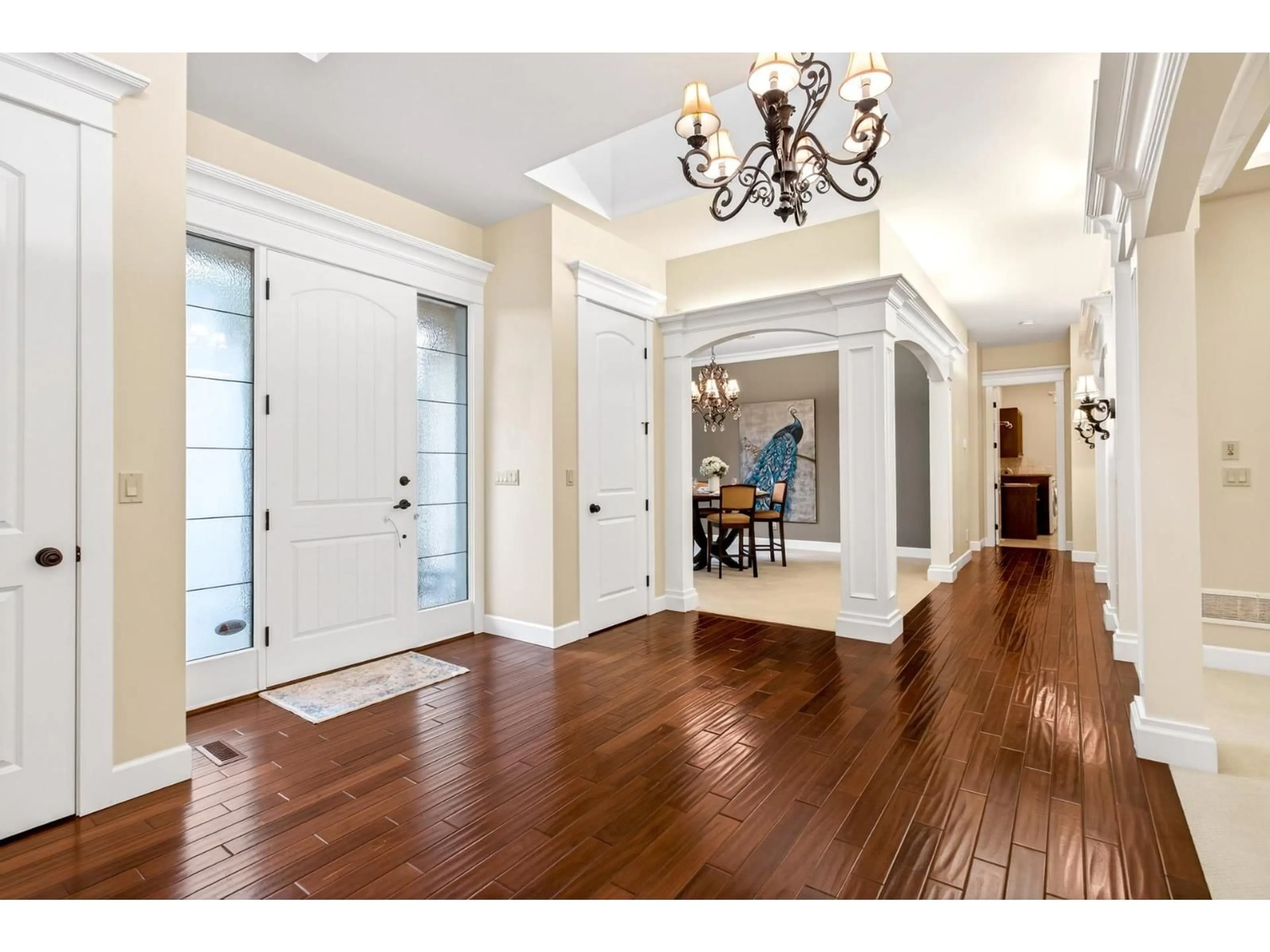 Indoor entryway for 1688 134B STREET, Surrey British Columbia V4A0A6