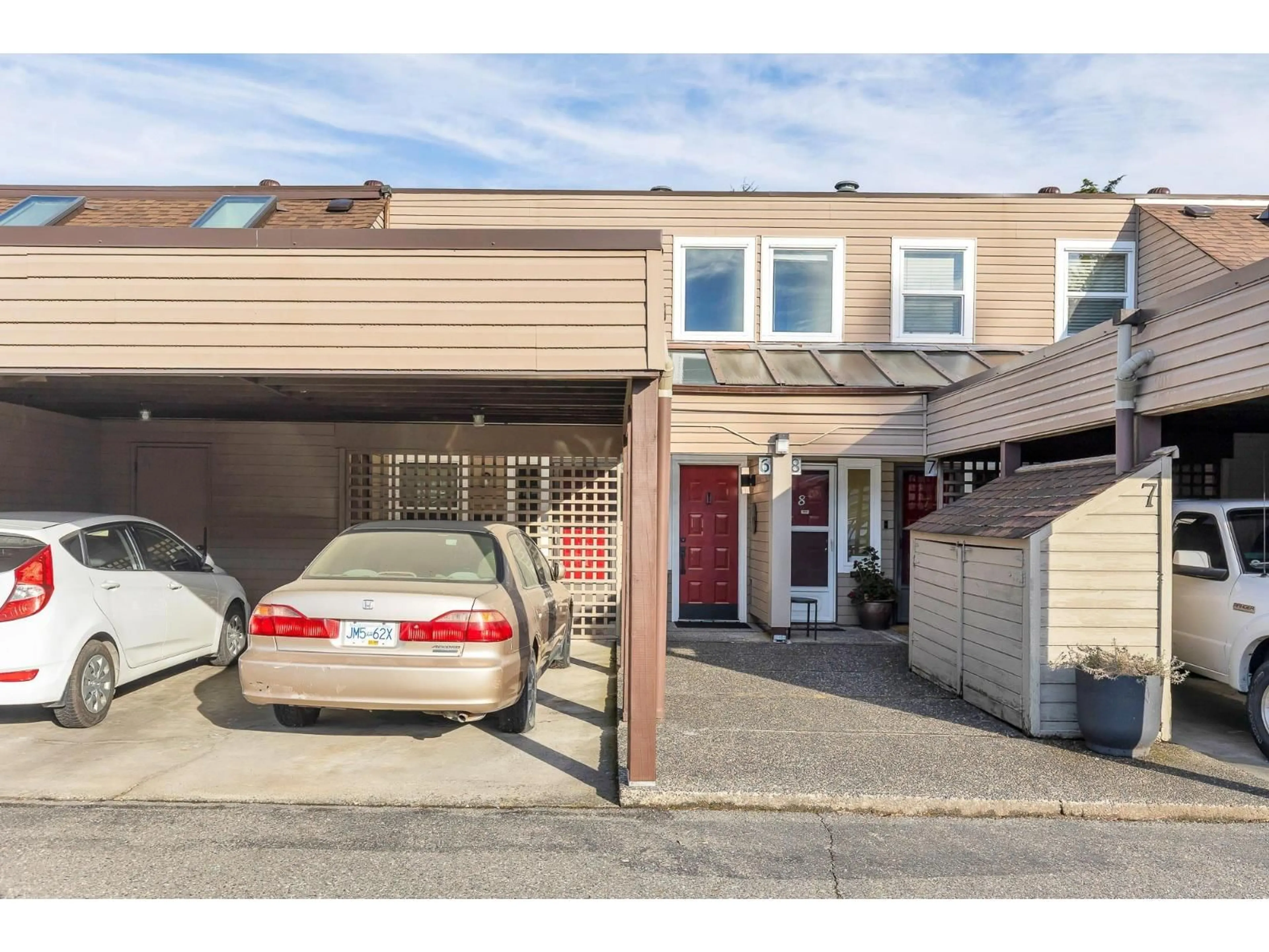 Unknown for 6 - 45915 CHEAM AVENUE, Chilliwack British Columbia V2P1N7