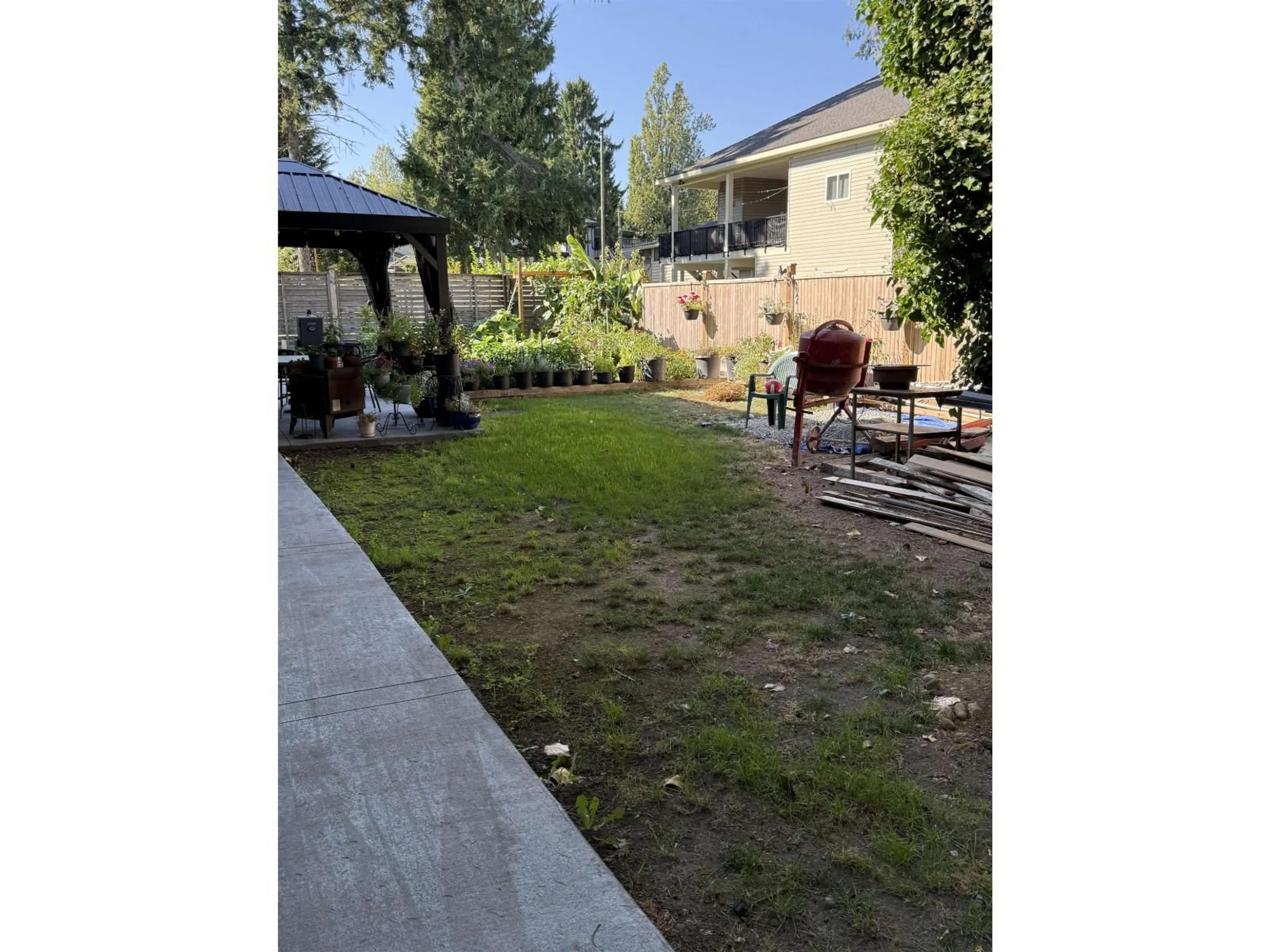 Patio, street for 13449 68 AVENUE, Surrey British Columbia V3W2G1
