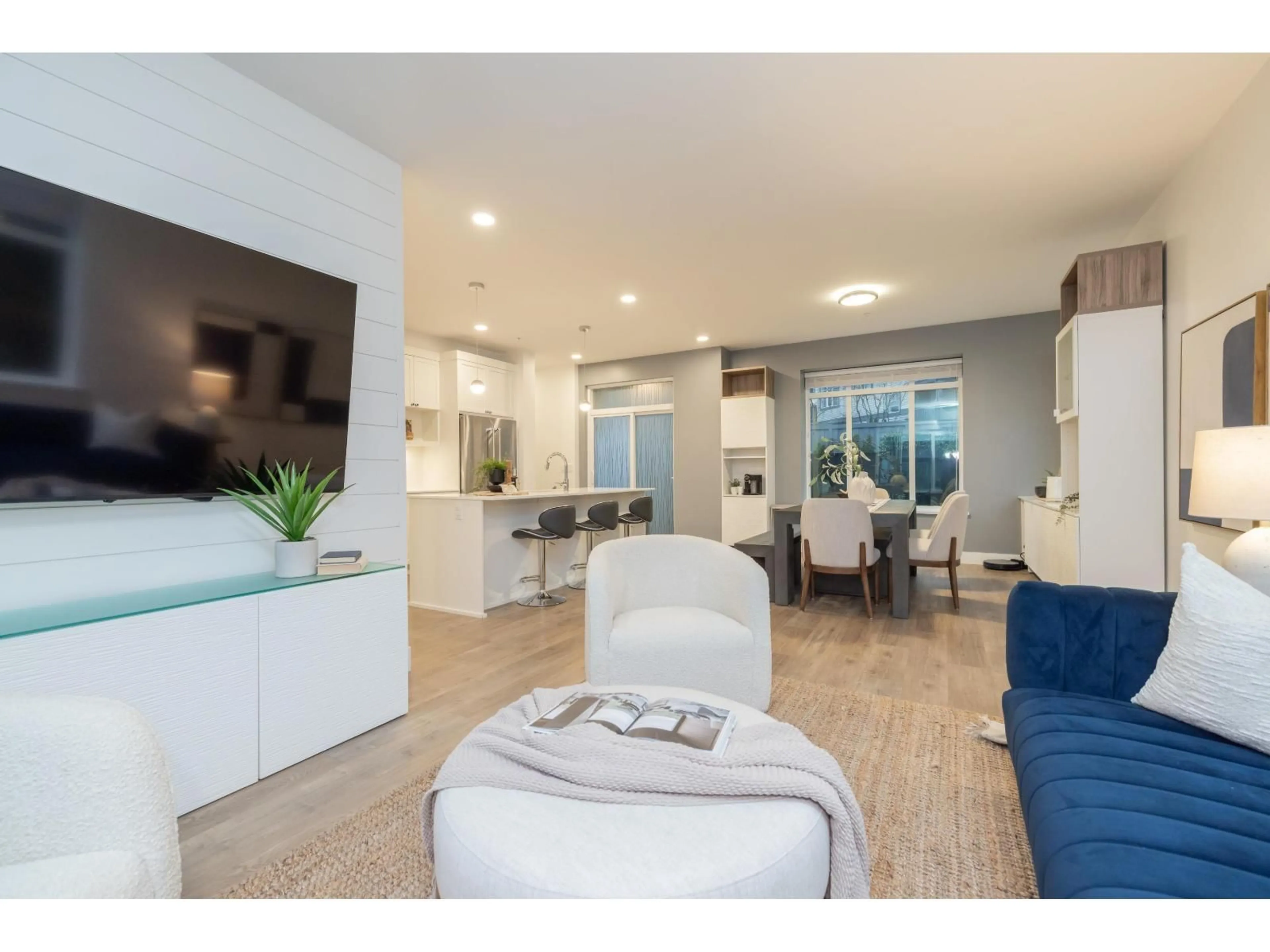 Living room with furniture, unknown for 29 - 6897 201 STREET, Langley British Columbia V2Y0Z3