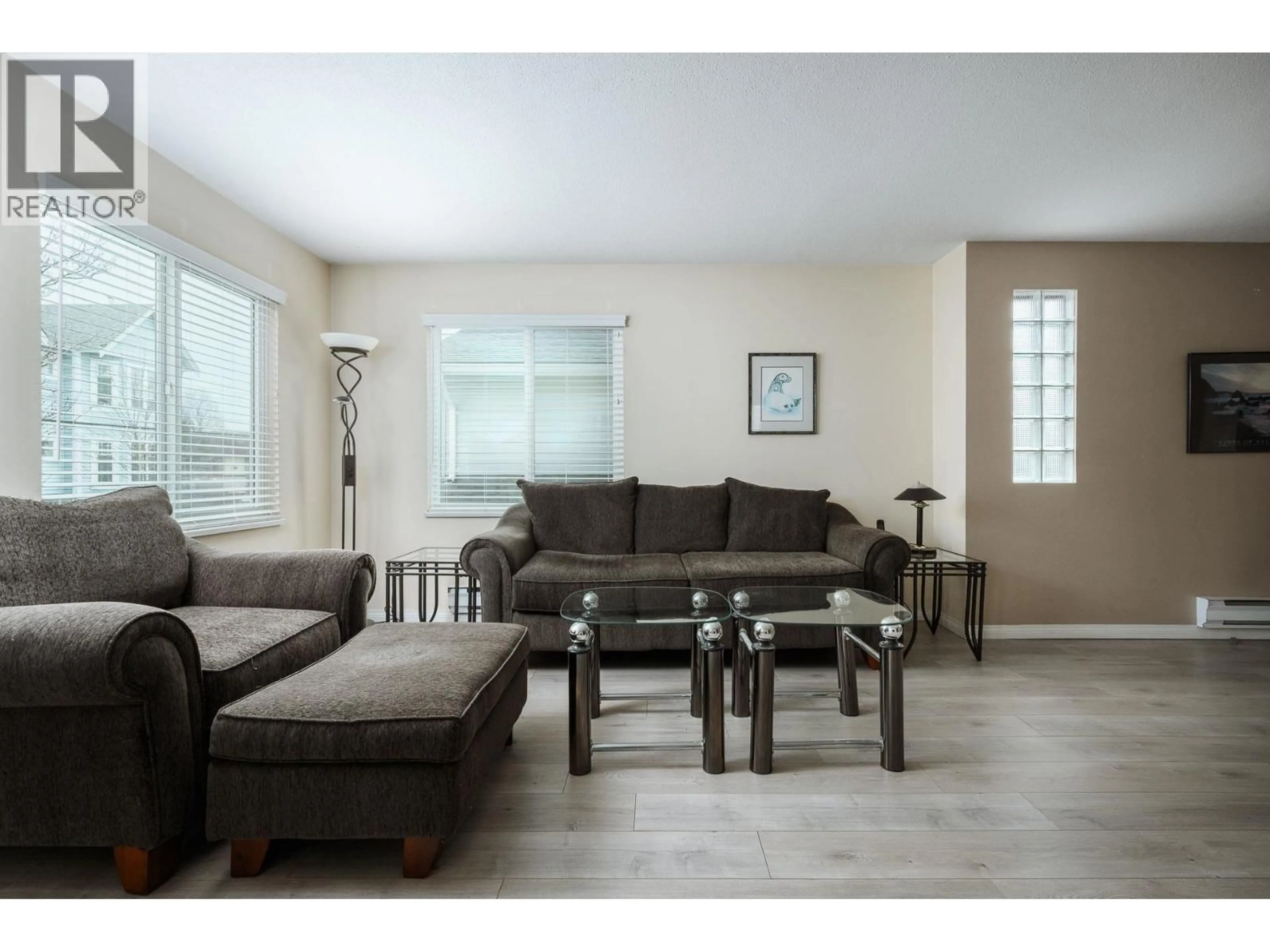 Living room with furniture, unknown for 205 - 4988 47A AVENUE, Delta British Columbia V4K1T5