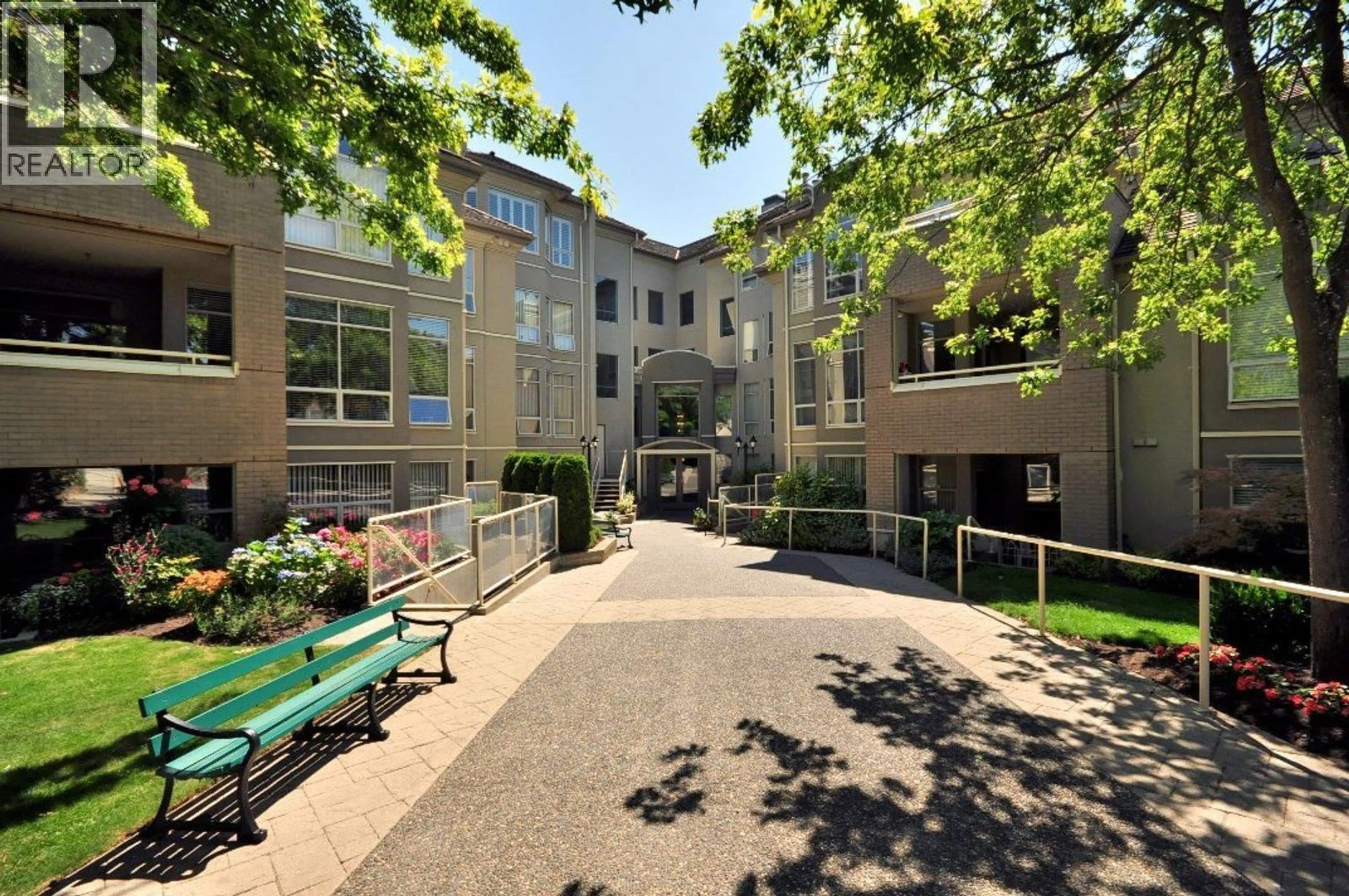 Patio, street for 101N - 1100 56 STREET, Delta British Columbia V4L2N2