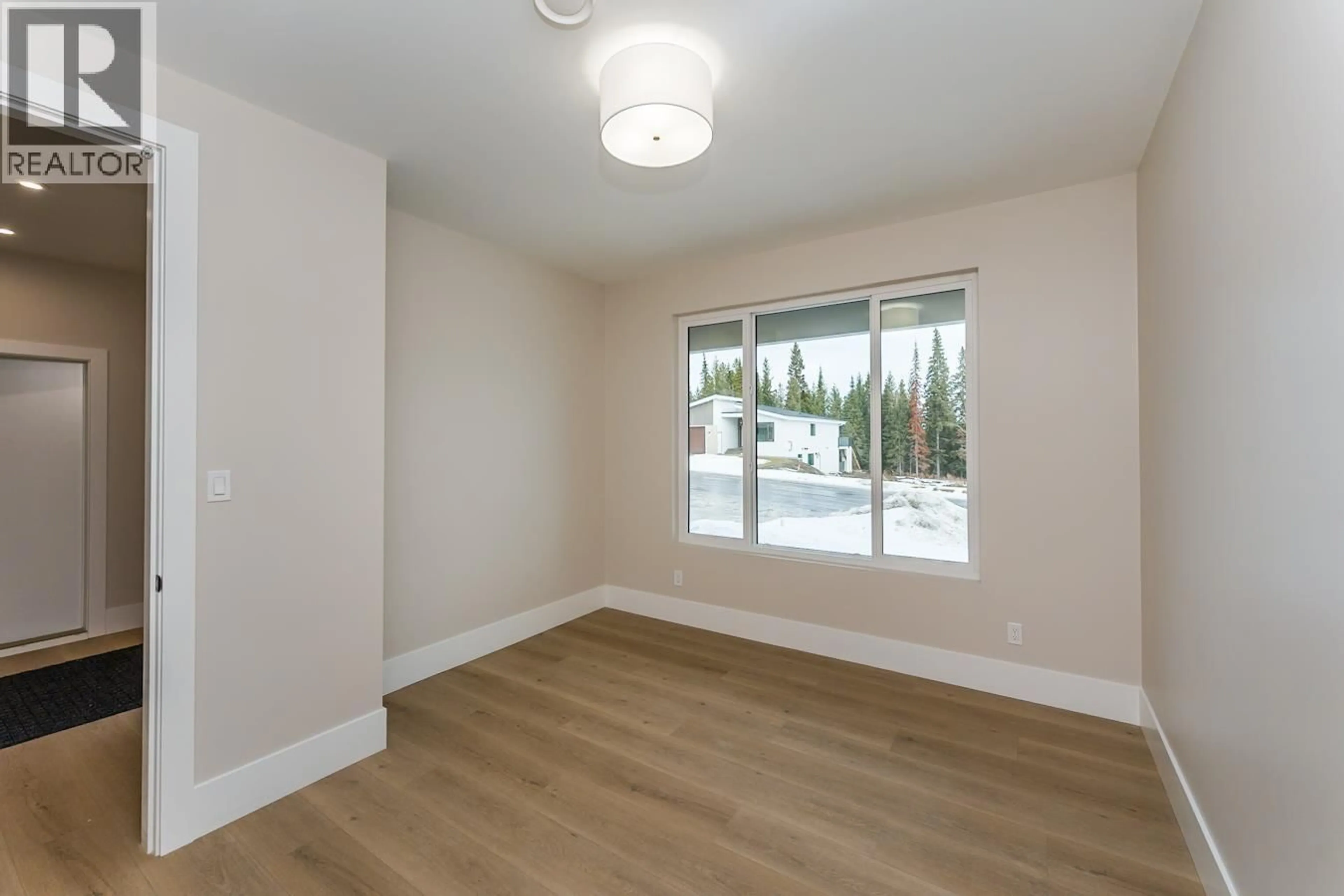 A pic of a room for 5053 HEADLANDS HEIGHTS, Prince George British Columbia V8J1H1