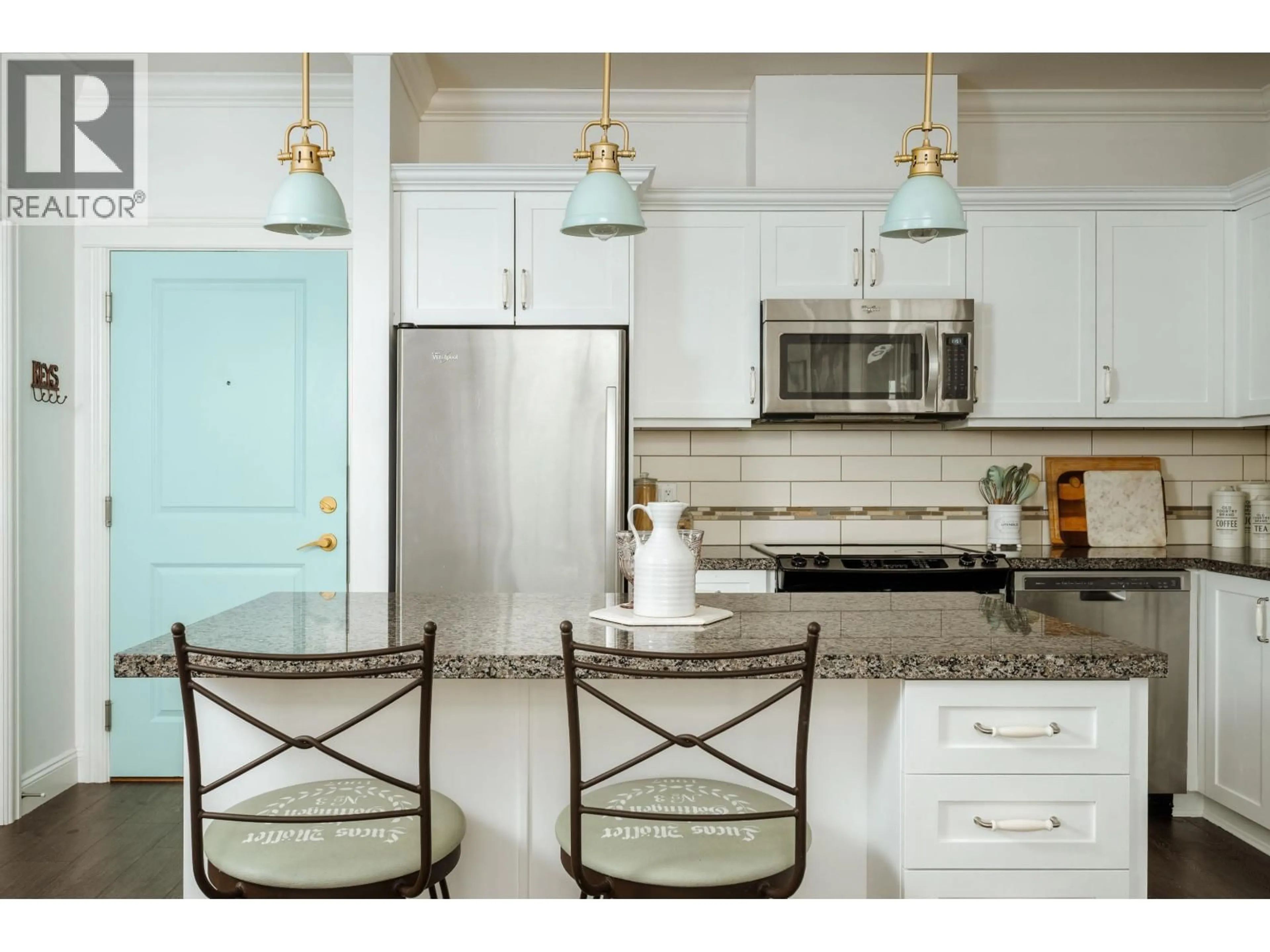 Open concept kitchen, ceramic/tile floor for 410 - 11882 226 STREET, Maple Ridge British Columbia V2X9C7