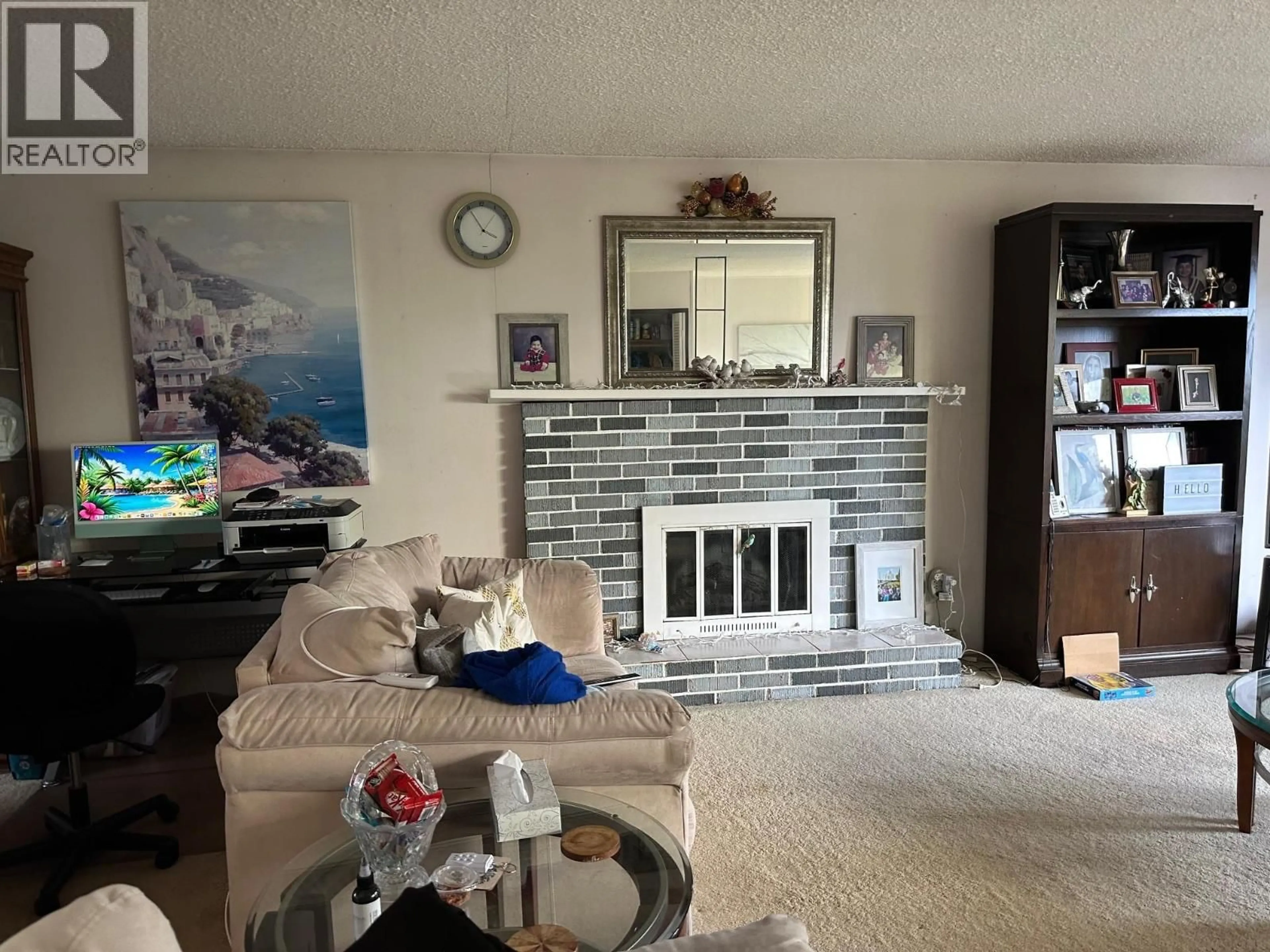 Living room with furniture, unknown for 332 14TH STREET, North Vancouver British Columbia V7M1P6