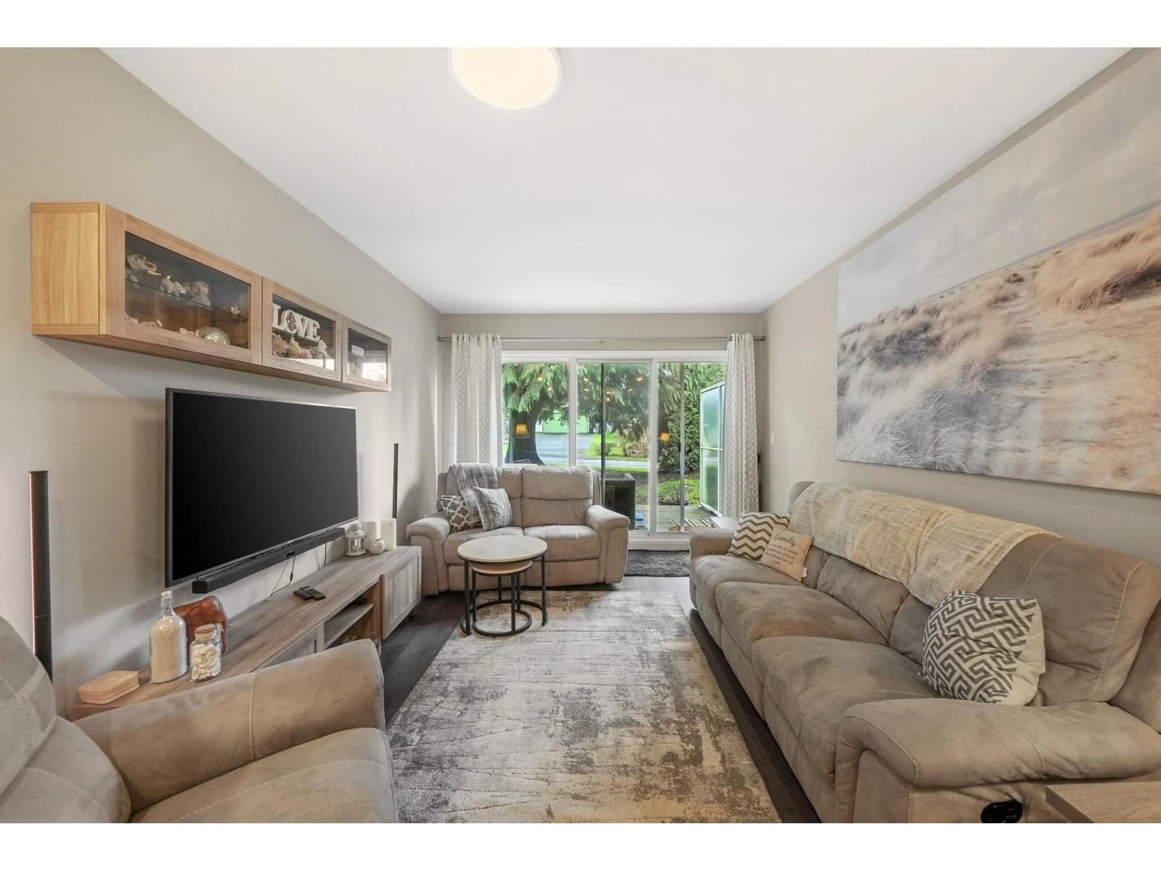 Living room with furniture, unknown for 13 - 20155 50 AVENUE, Langley British Columbia V3A6R8