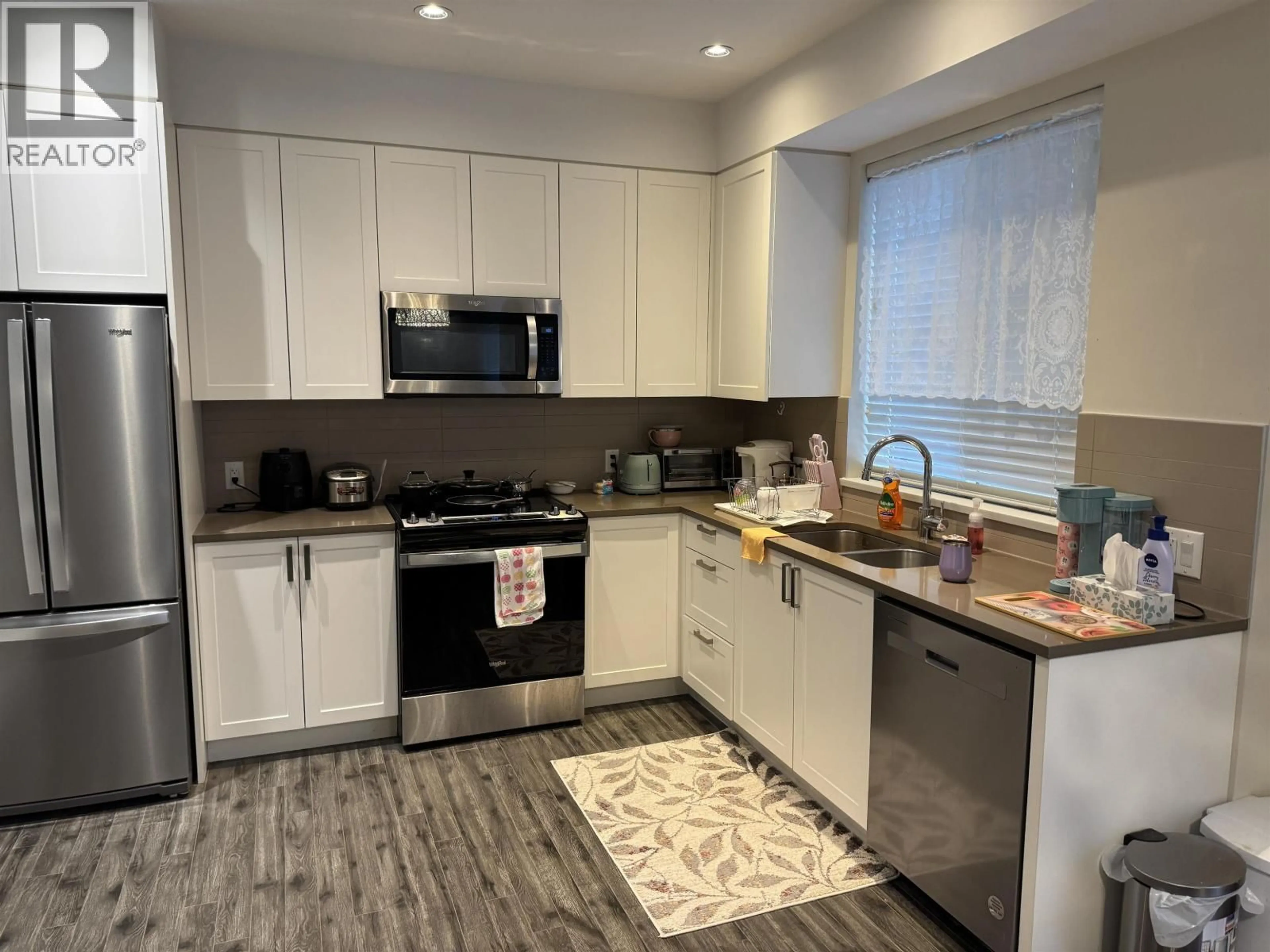Open concept kitchen, unknown for 16 - 7458 BRITTON STREET, Burnaby British Columbia V3N3A5