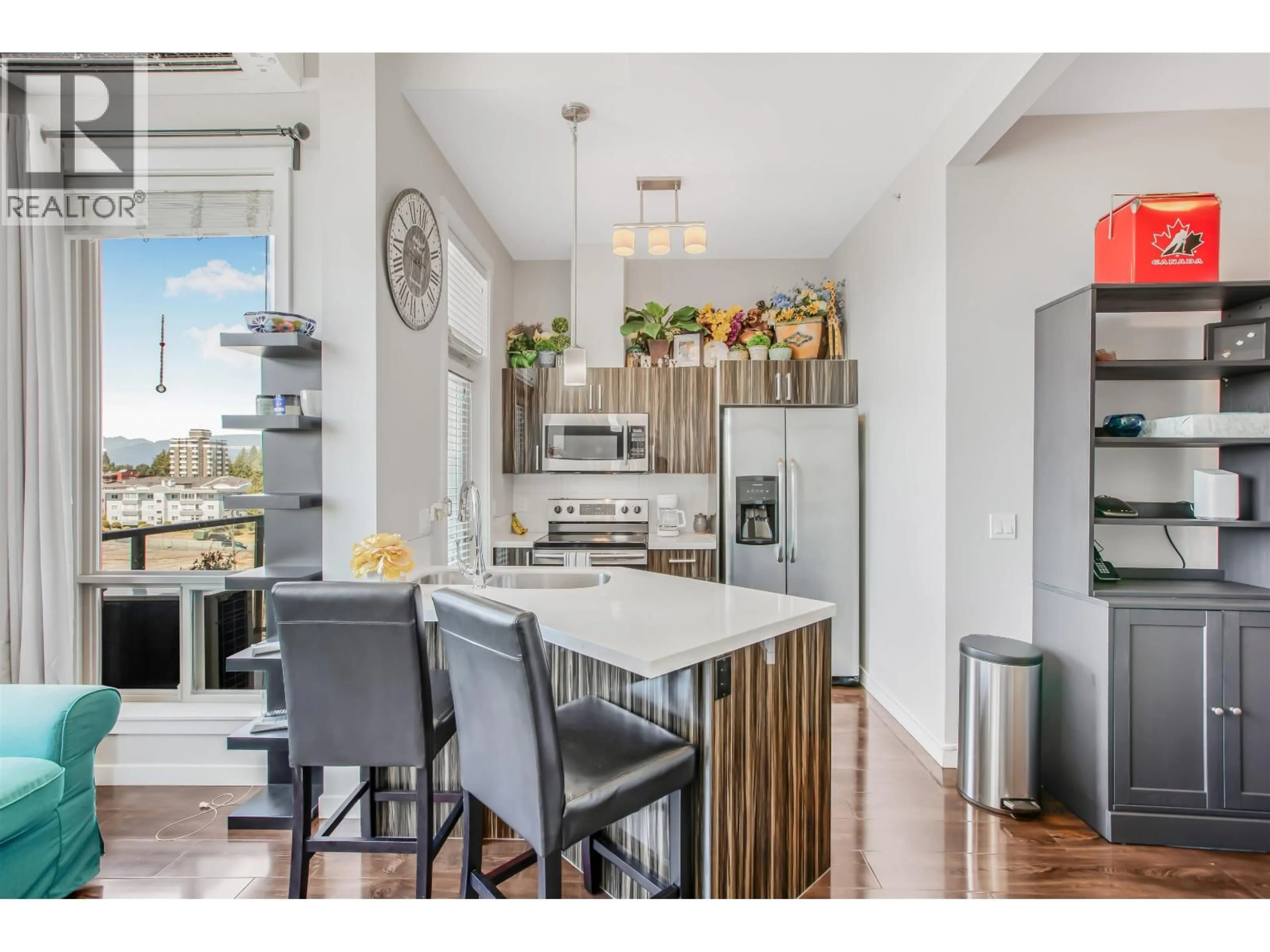 Open concept kitchen, unknown for 604 - 22318 LOUGHEED HIGHWAY, Maple Ridge British Columbia V2X2T4
