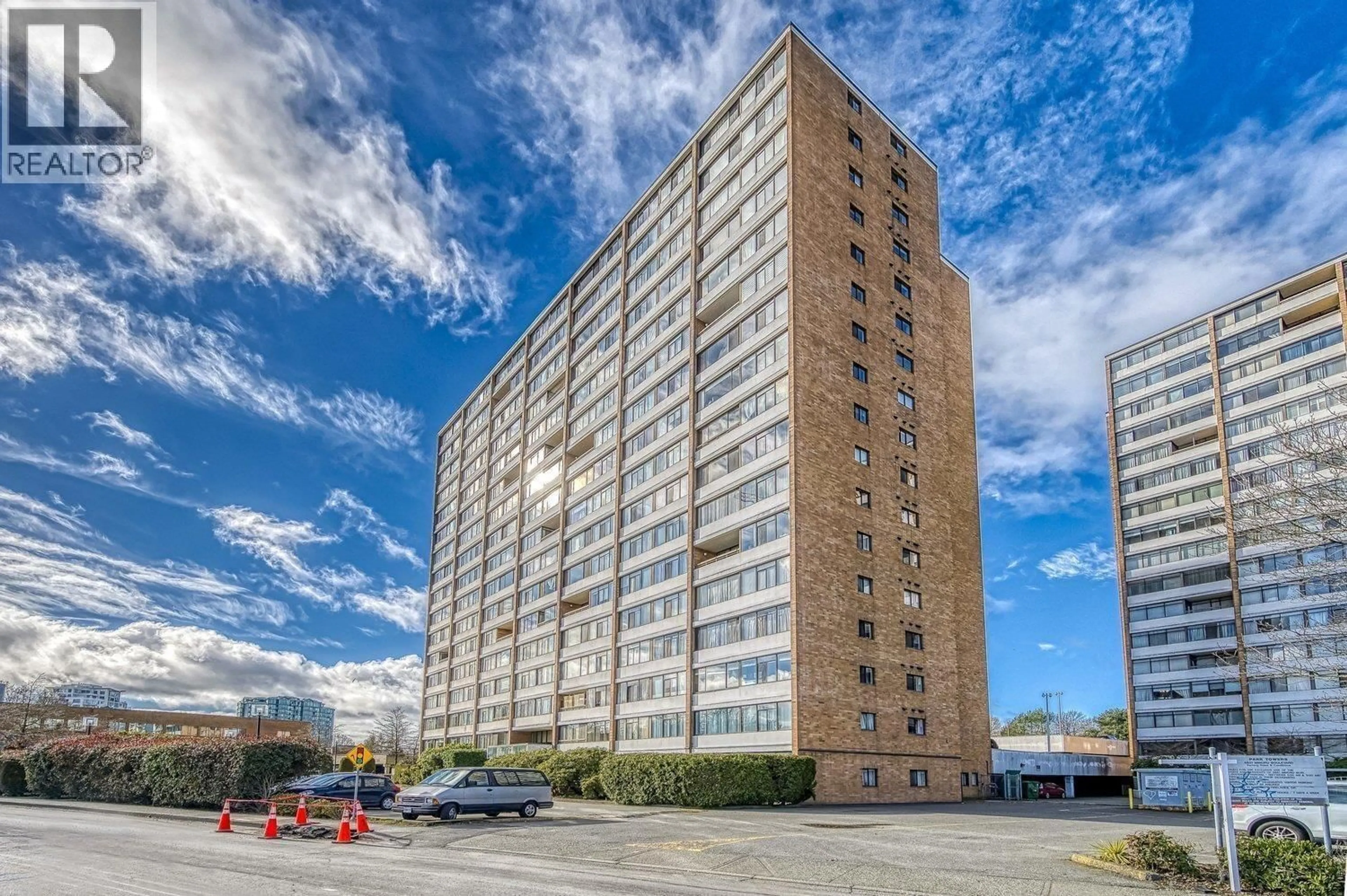 A pic from outside/outdoor area/front of a property/back of a property/a pic from drone, building for 1408 - 6651 MINORU BOULEVARD, Richmond British Columbia V6Y1Z2