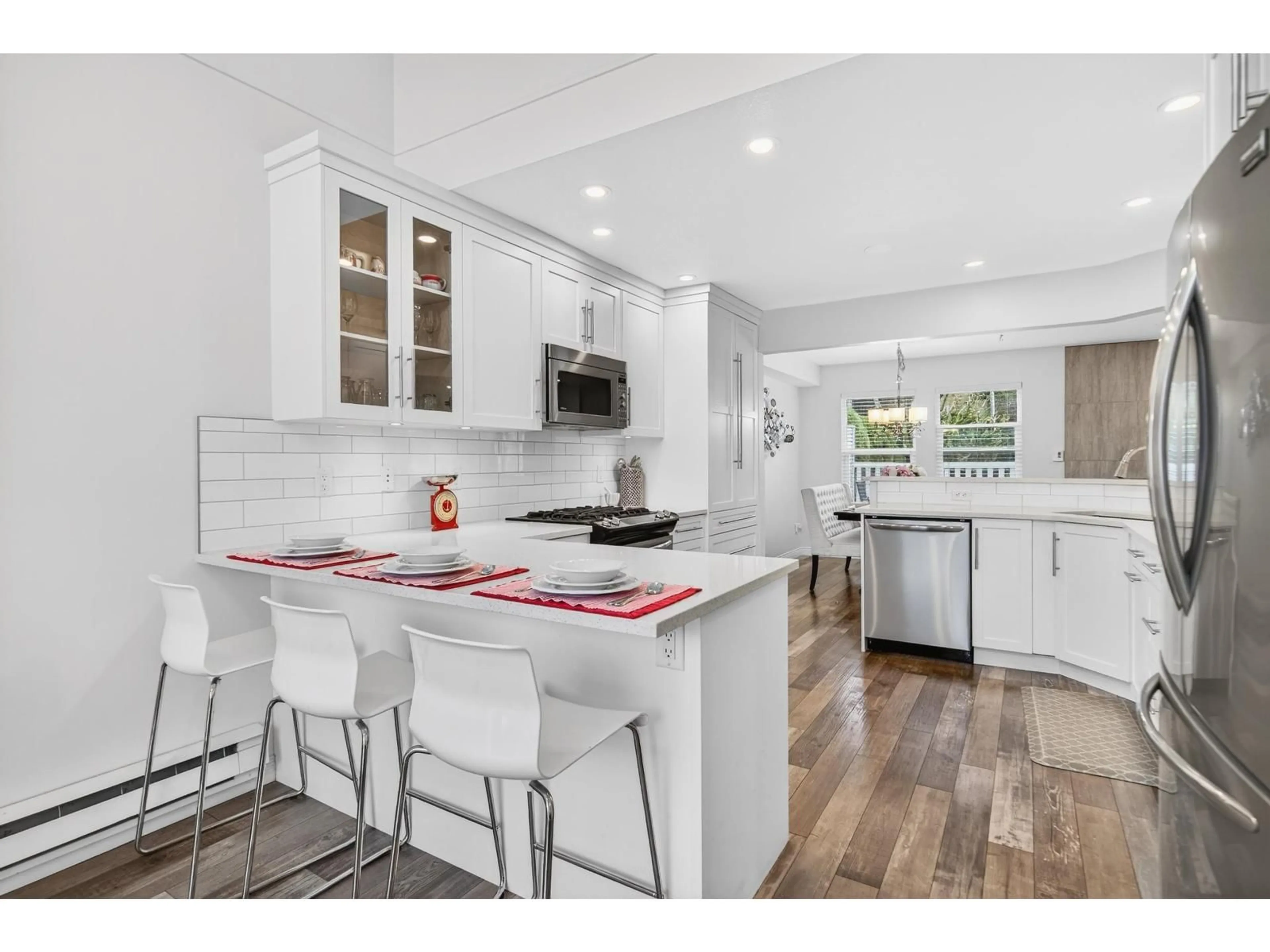 Open concept kitchen, unknown for 72 - 34959 OLD CLAYBURN ROAD, Abbotsford British Columbia V2S6W7