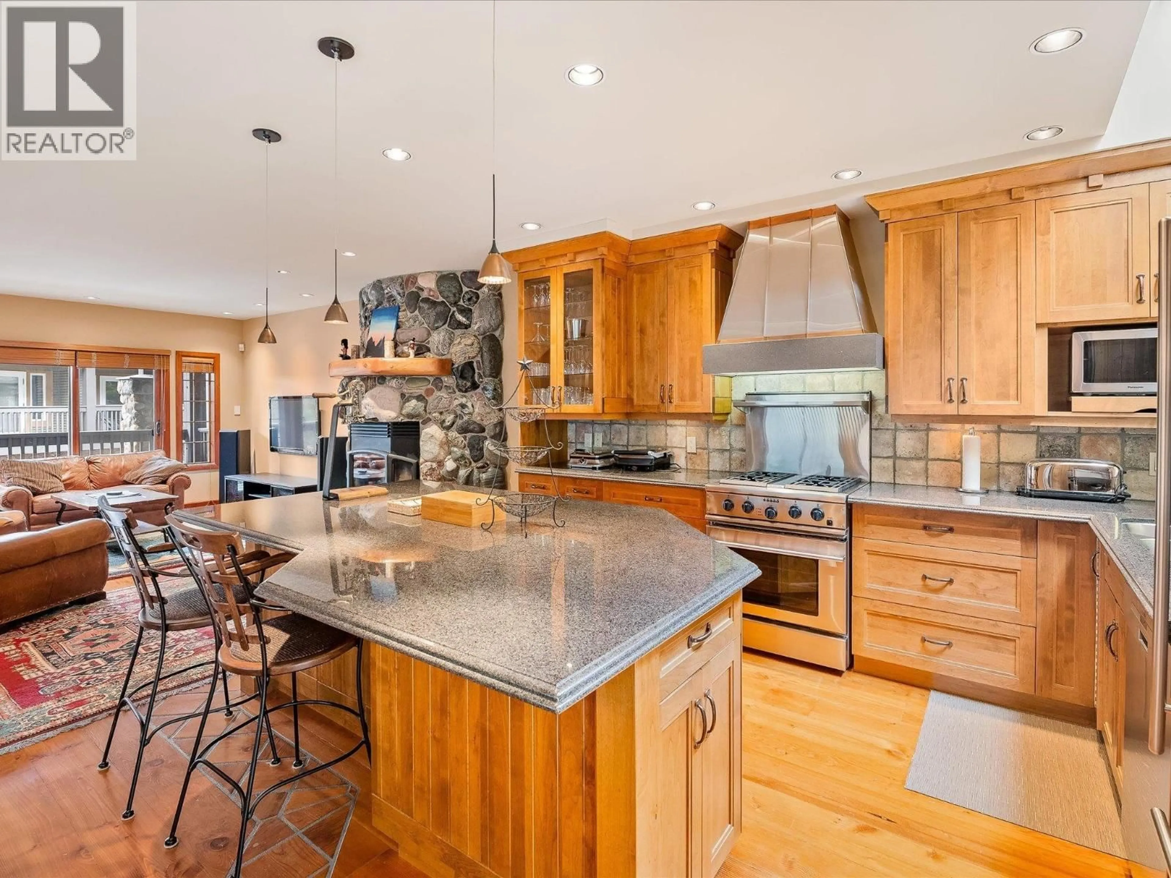 Open concept kitchen, unknown for 21 - 4501 BLACKCOMB WAY, Whistler British Columbia V0N1B4