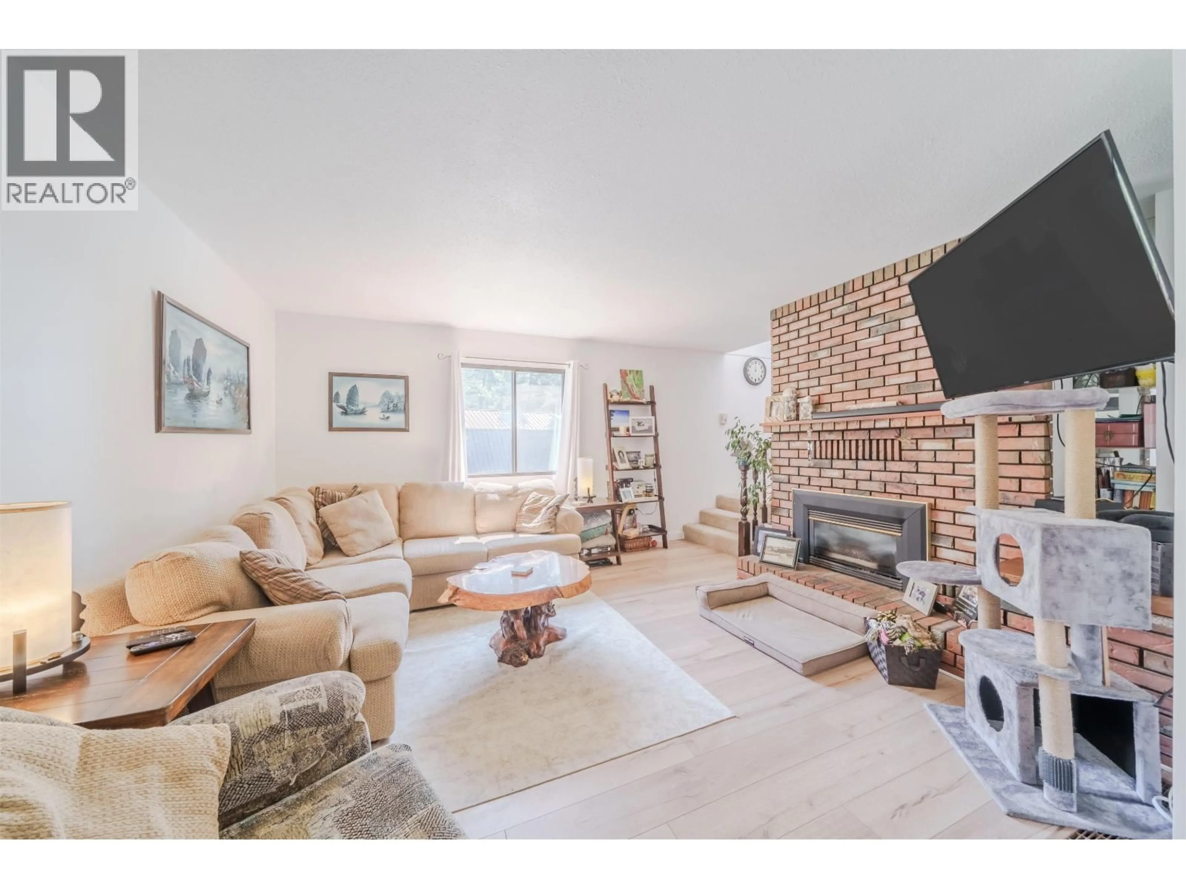 Living room with furniture, unknown for 4927 GLOINNZUN CRESCENT, 108 Mile Ranch British Columbia V0K2Z0