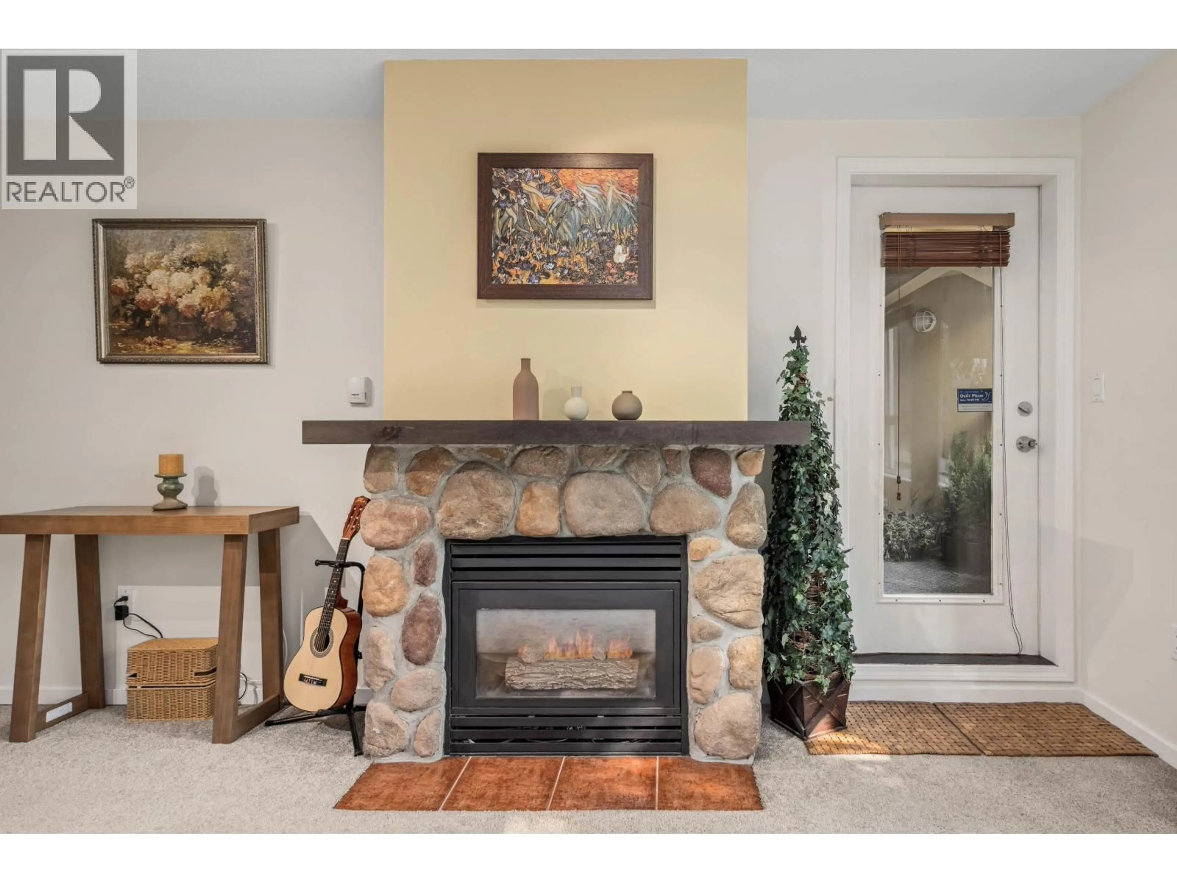 Indoor entryway for 203 - 4314 MAIN STREET, Whistler British Columbia V8E1A8