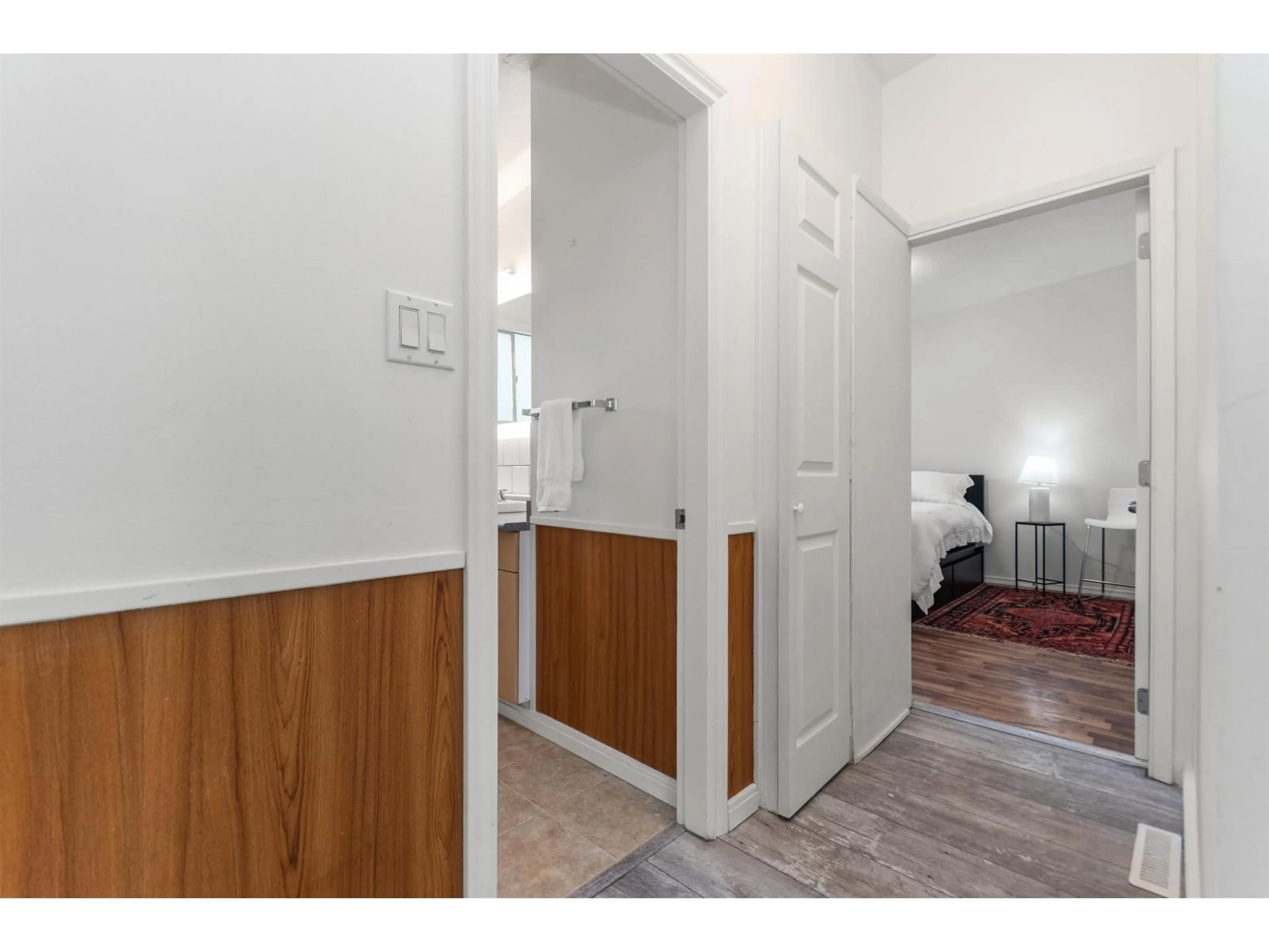 Indoor foyer for 9410 CORBOULD STREET, Chilliwack British Columbia V2P3Z9