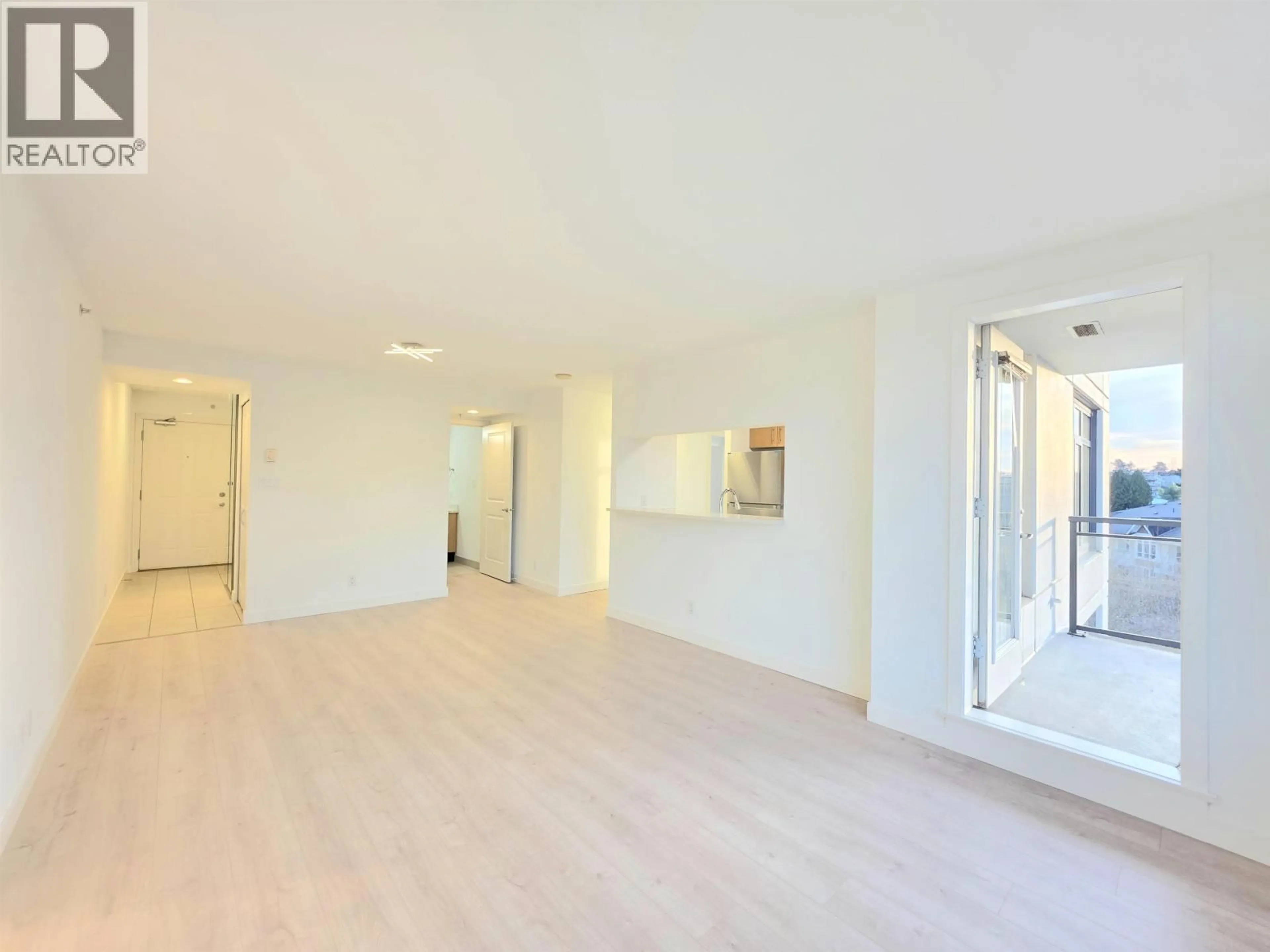 Unknown for 602 - 3660 VANNESS AVENUE, Vancouver British Columbia V5R6H8