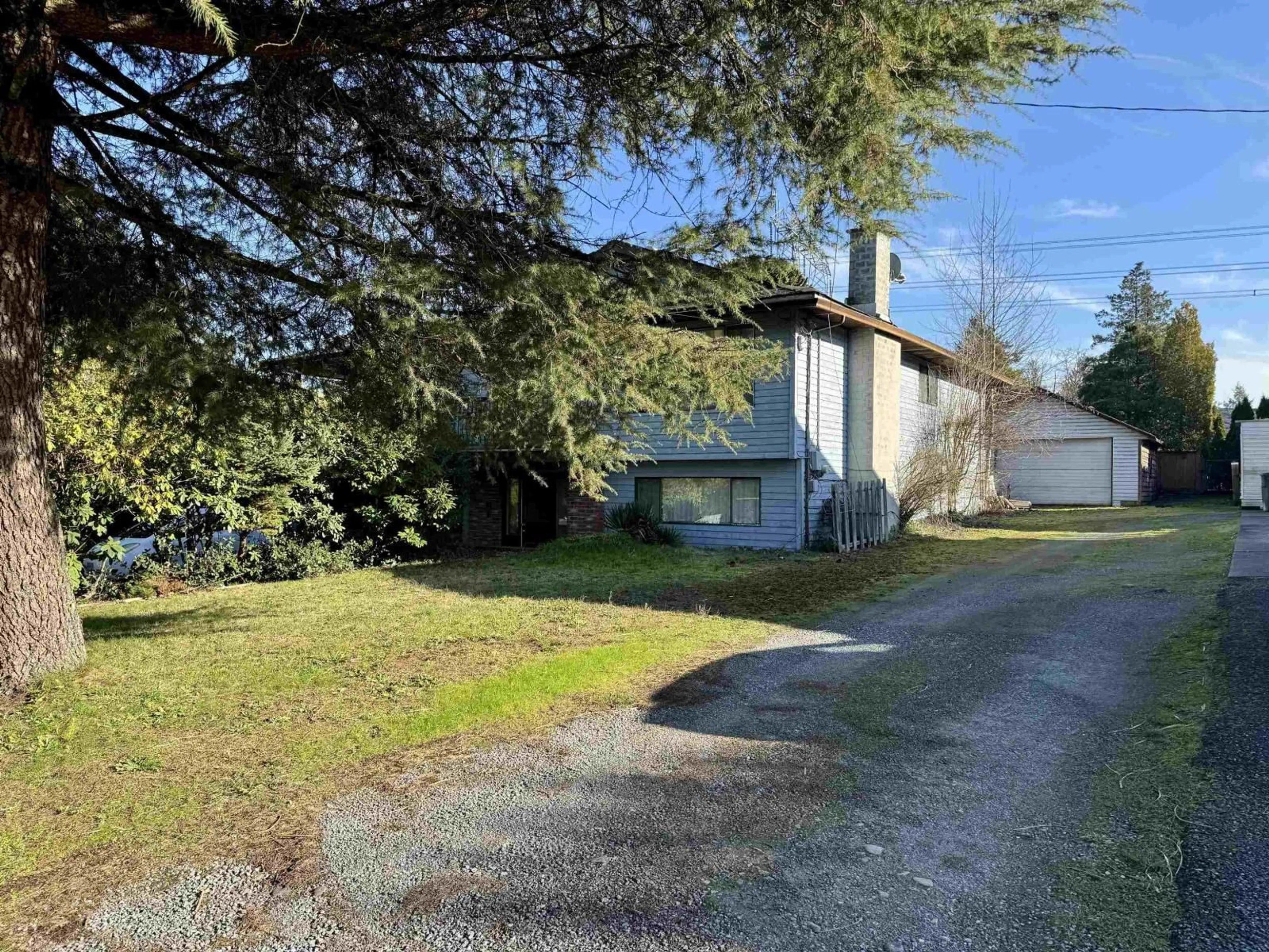 A pic from outside/outdoor area/front of a property/back of a property/a pic from drone, street for 14222 GROSVENOR ROAD, Surrey British Columbia V3R5H2