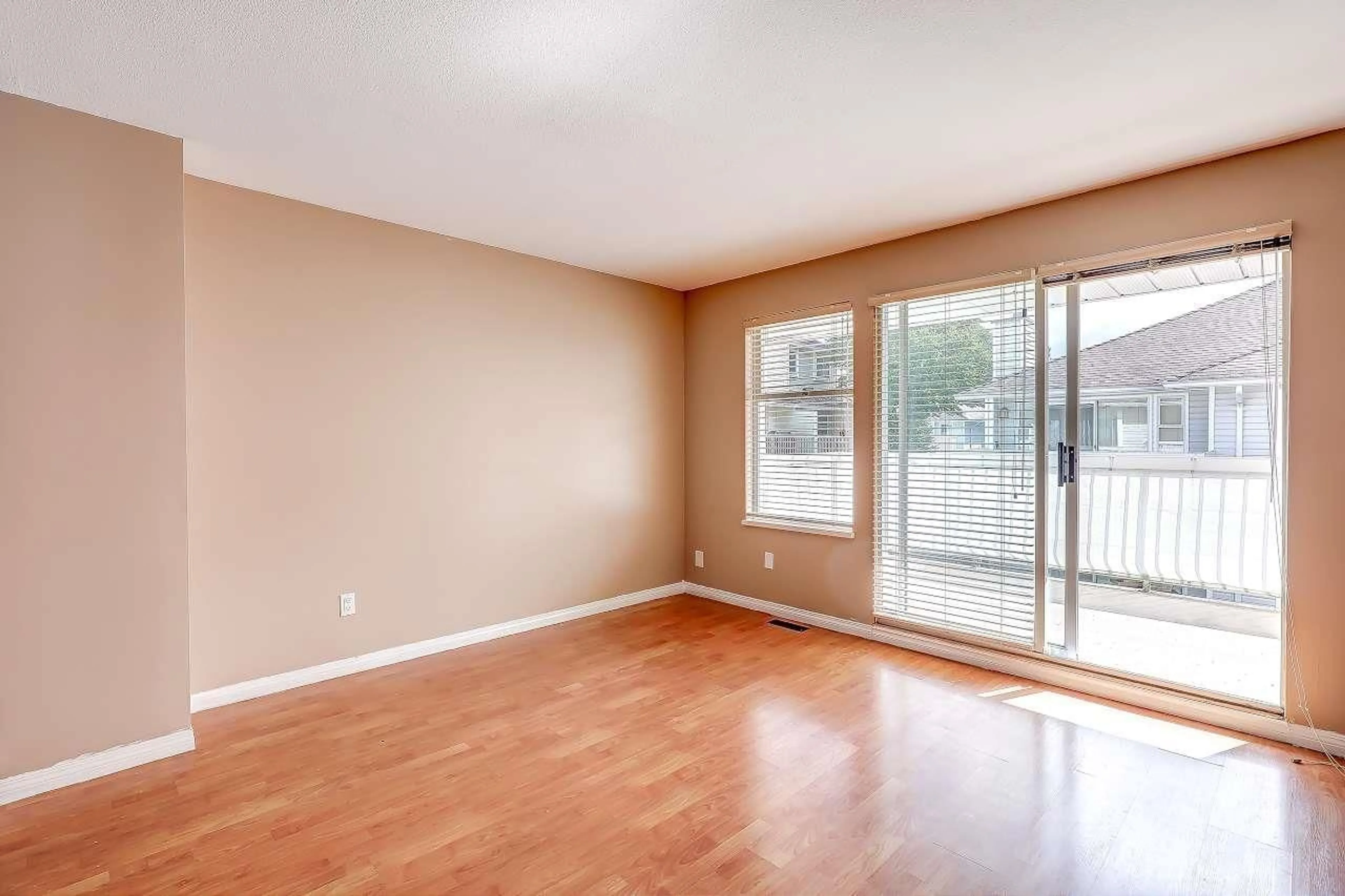 A pic of a room for 2 - 13970 72 AVENUE, Surrey British Columbia V3W2P7