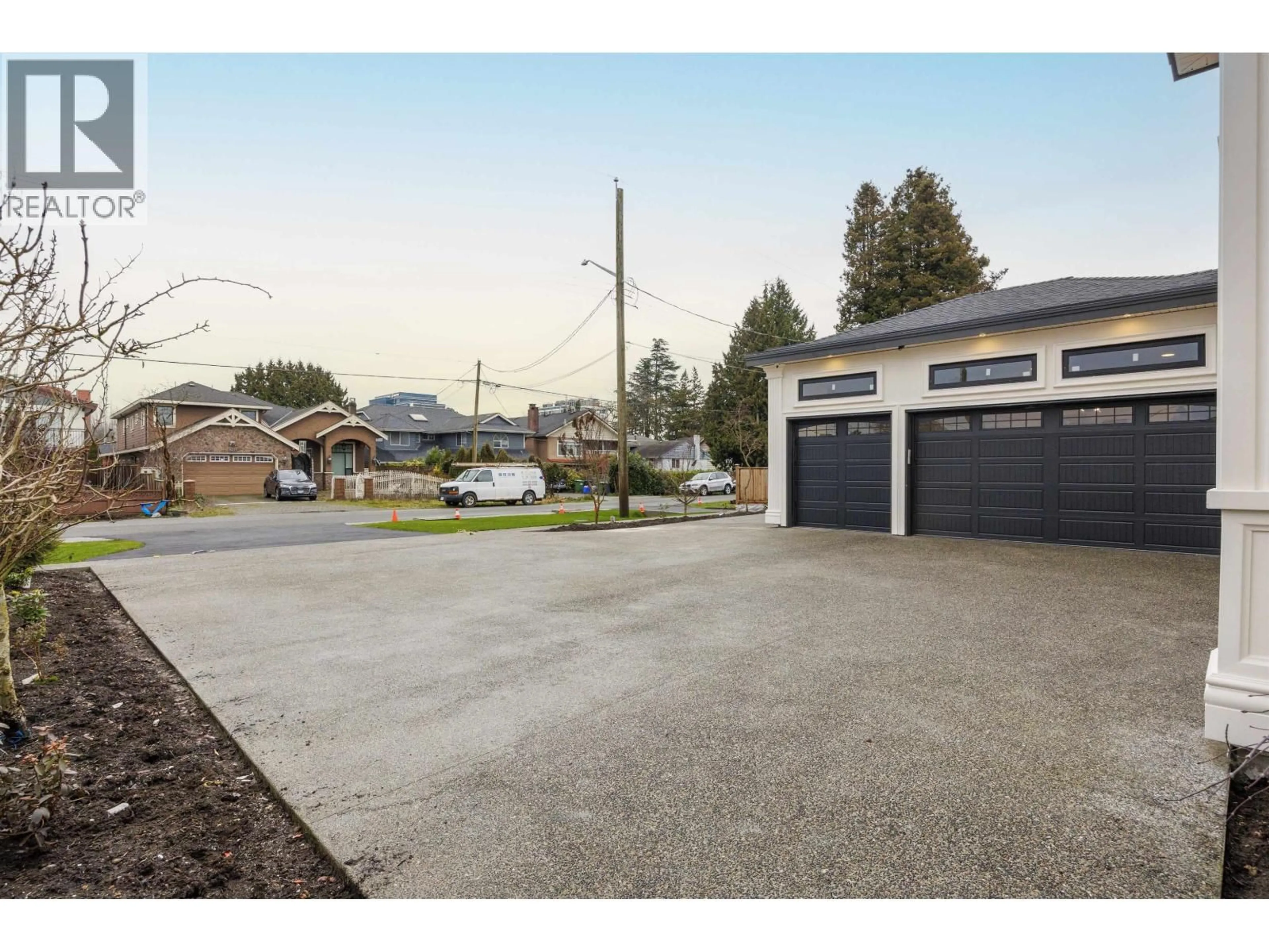 Indoor garage for 9480 PATTERSON ROAD, Richmond British Columbia V6X1R1