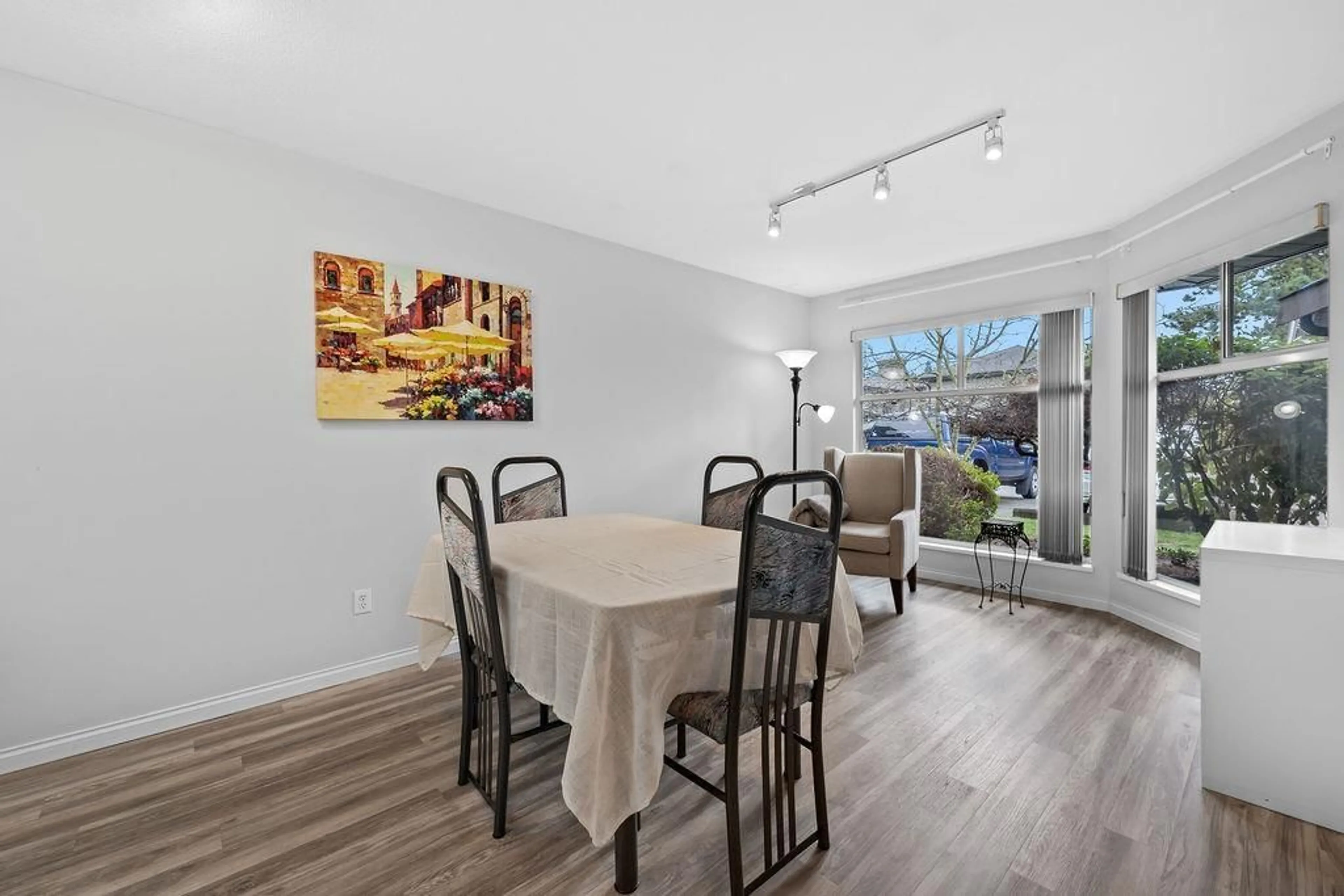 Dining room, wood/laminate floor for 169 - 16080 82 AVENUE, Surrey British Columbia V4N0N6