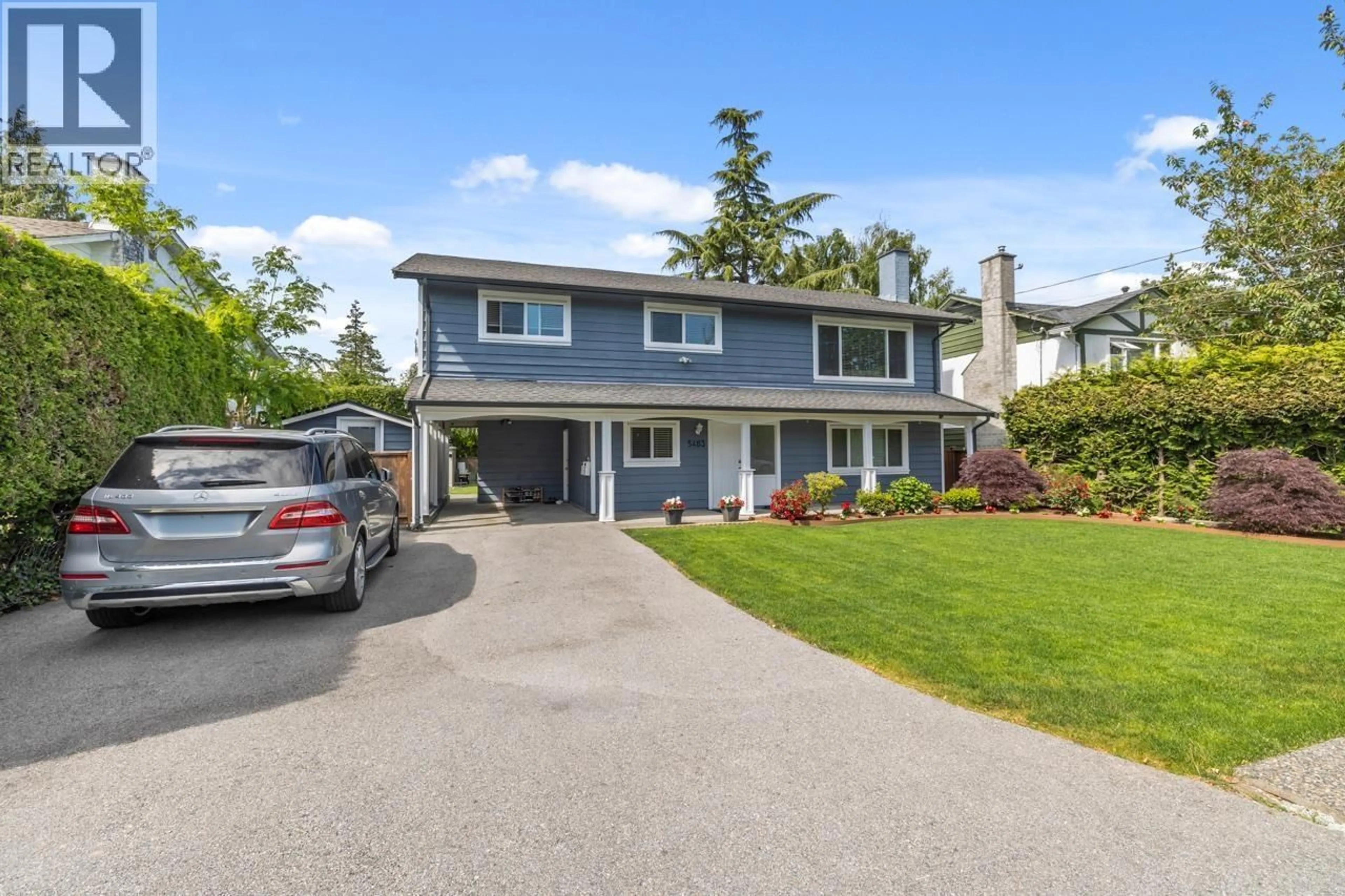 Home with vinyl exterior material, street for 5483 CHESTNUT CRESCENT, Delta British Columbia V4K1J5