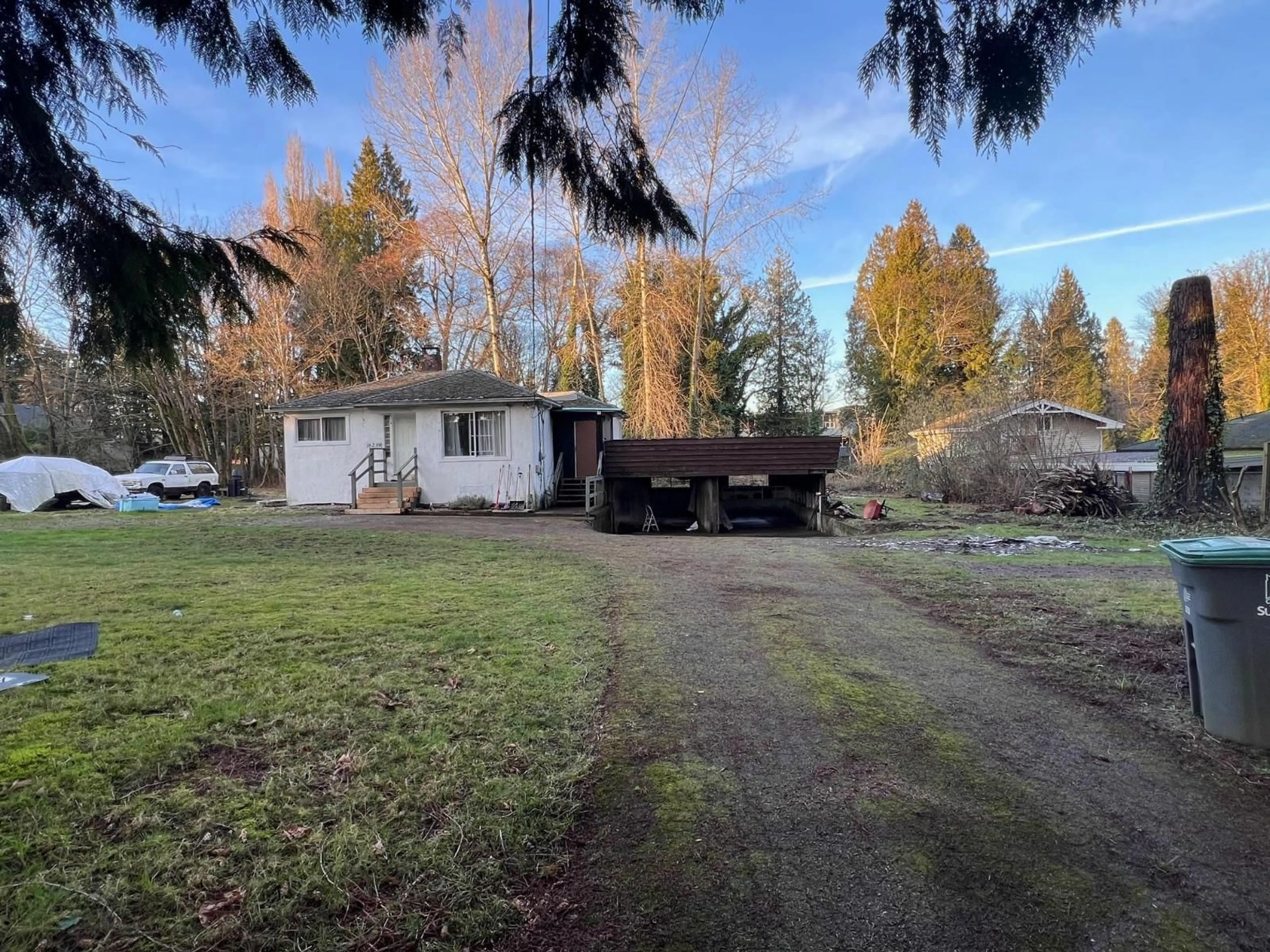 A pic from outside/outdoor area/front of a property/back of a property/a pic from drone, unknown for 16239 88 AVENUE, Surrey British Columbia V4N1G2