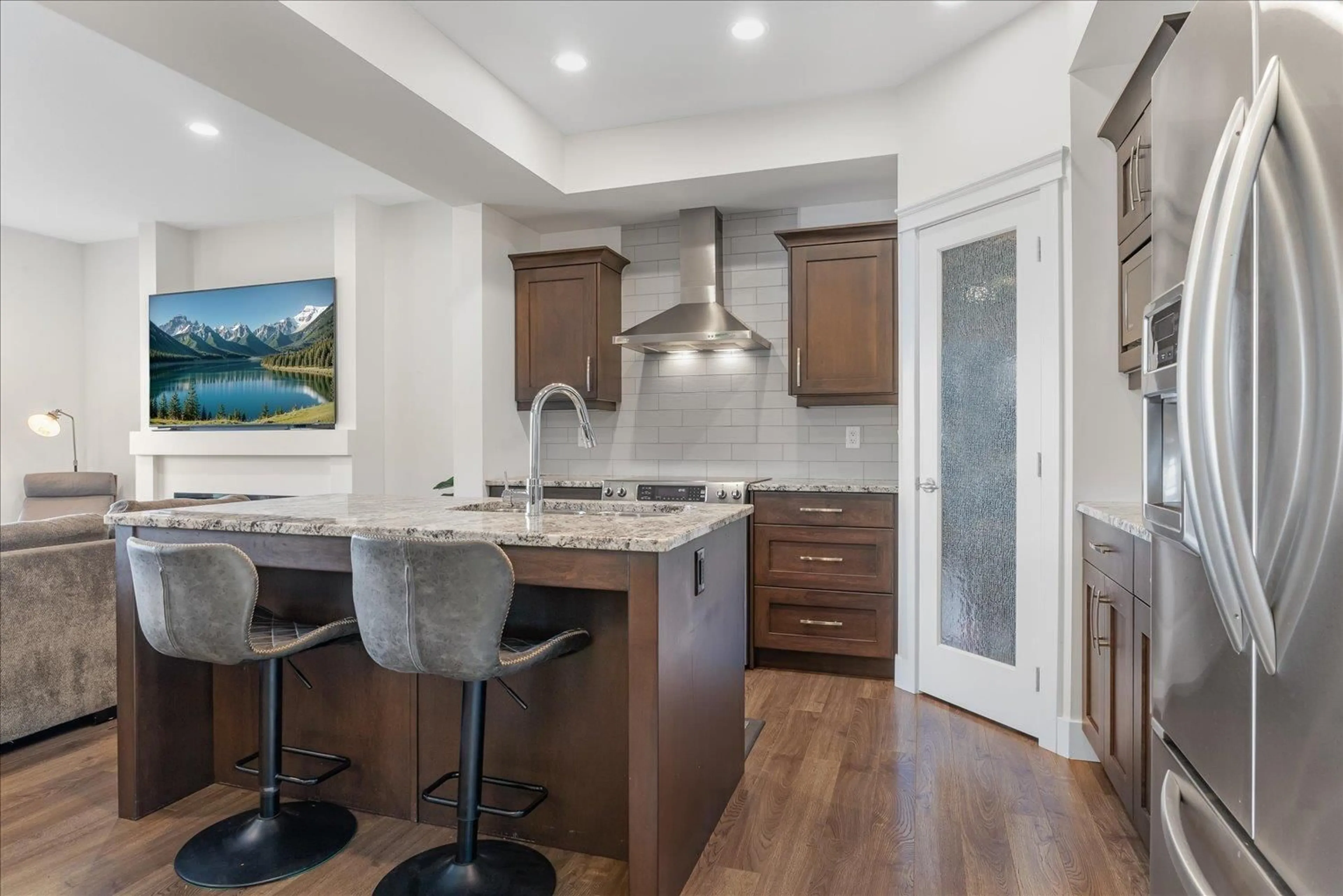 Open concept kitchen, unknown for 5486 MACLACHLAN PLACE, Chilliwack British Columbia V2R0P3