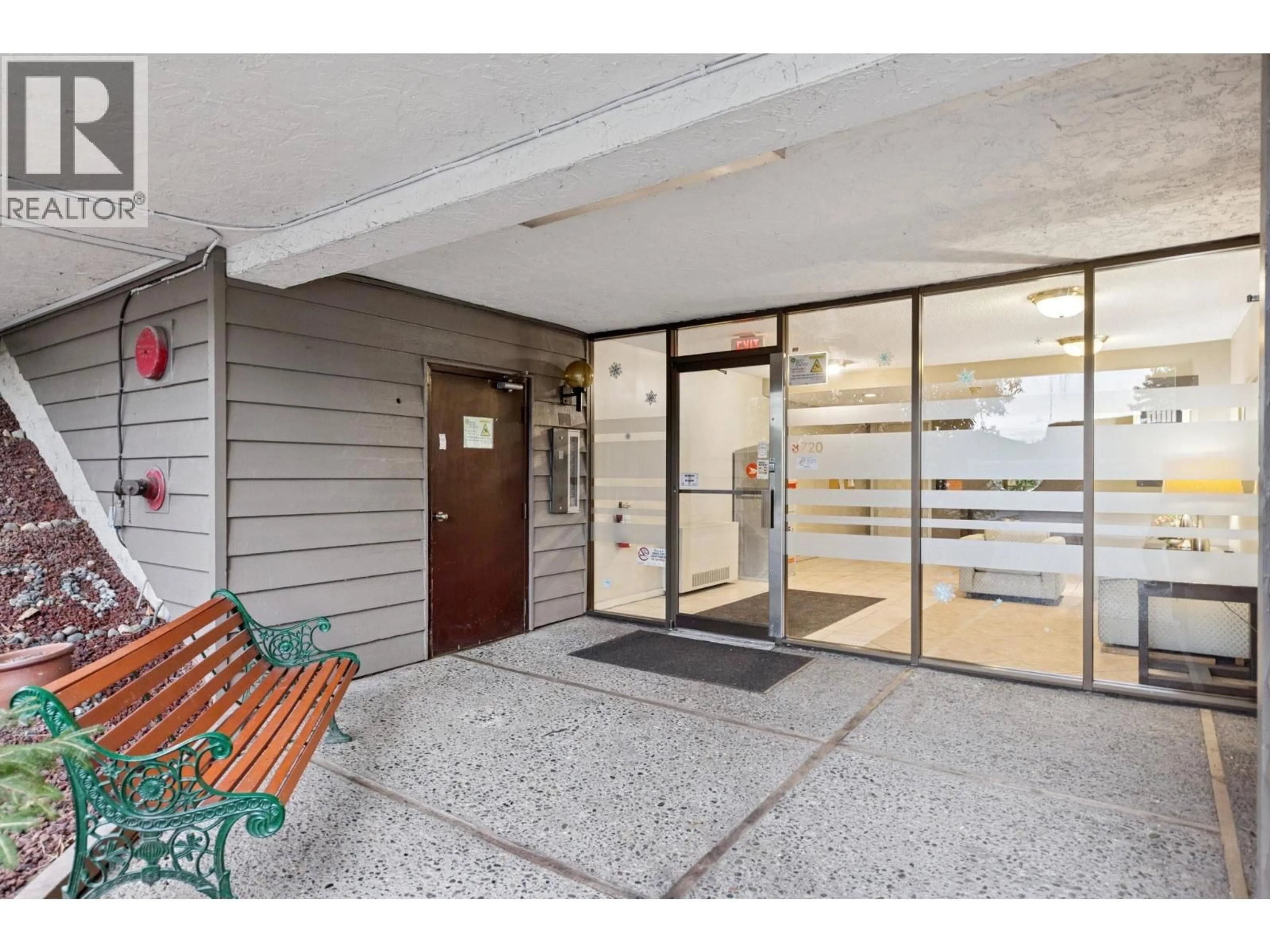 Indoor foyer for 114 - 8720 NO. 1 ROAD, Richmond British Columbia V7C4L5