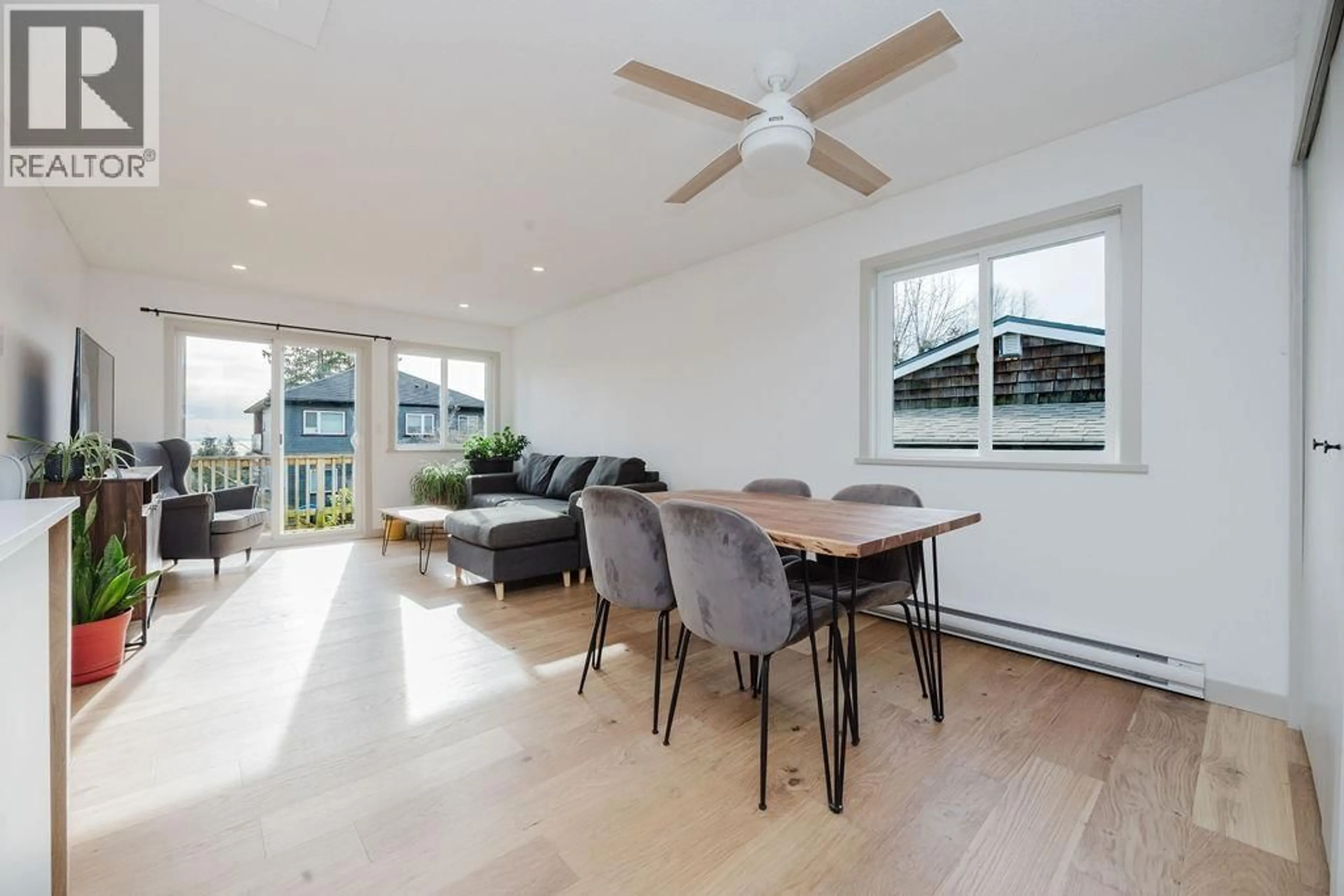 A pic of a room for 723 TRICKLEBROOK WAY, Gibsons British Columbia V0N1V9