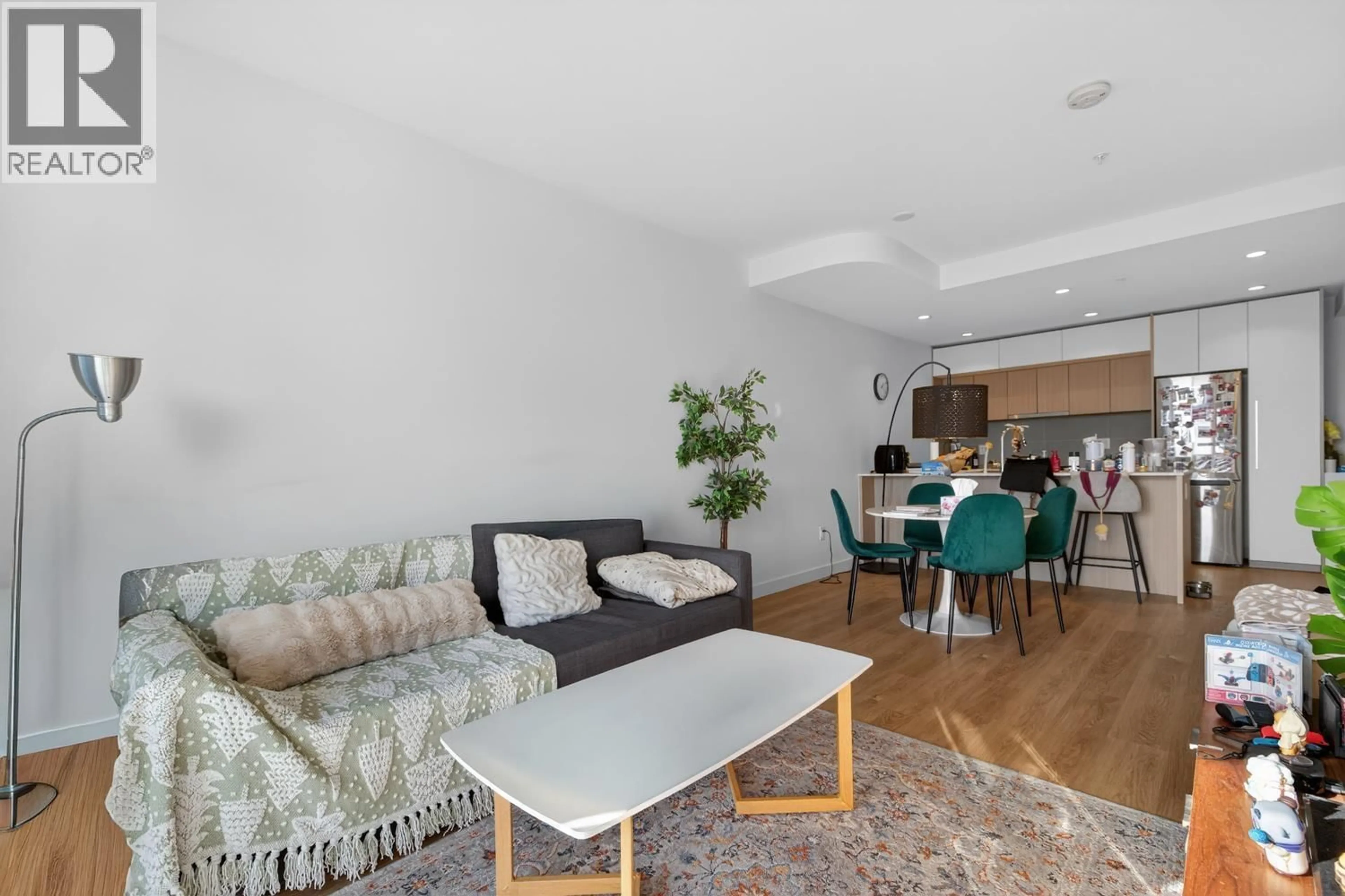 Living room with furniture, unknown for 206 - 9580 TOWER ROAD, Burnaby British Columbia V5A0G5