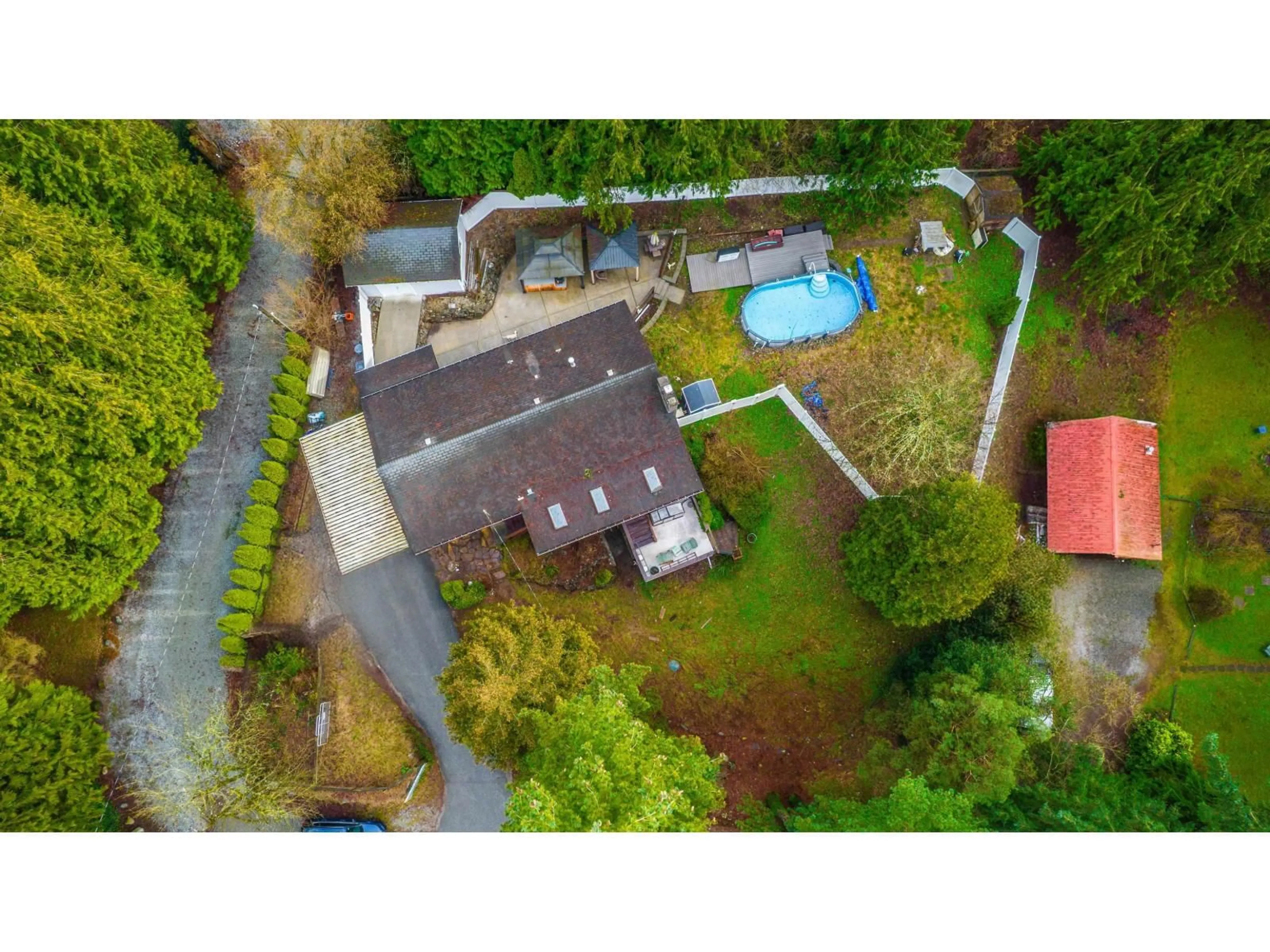 A pic from outside/outdoor area/front of a property/back of a property/a pic from drone, street for 8630 FOOTE STREET, Mission British Columbia V4S1H4
