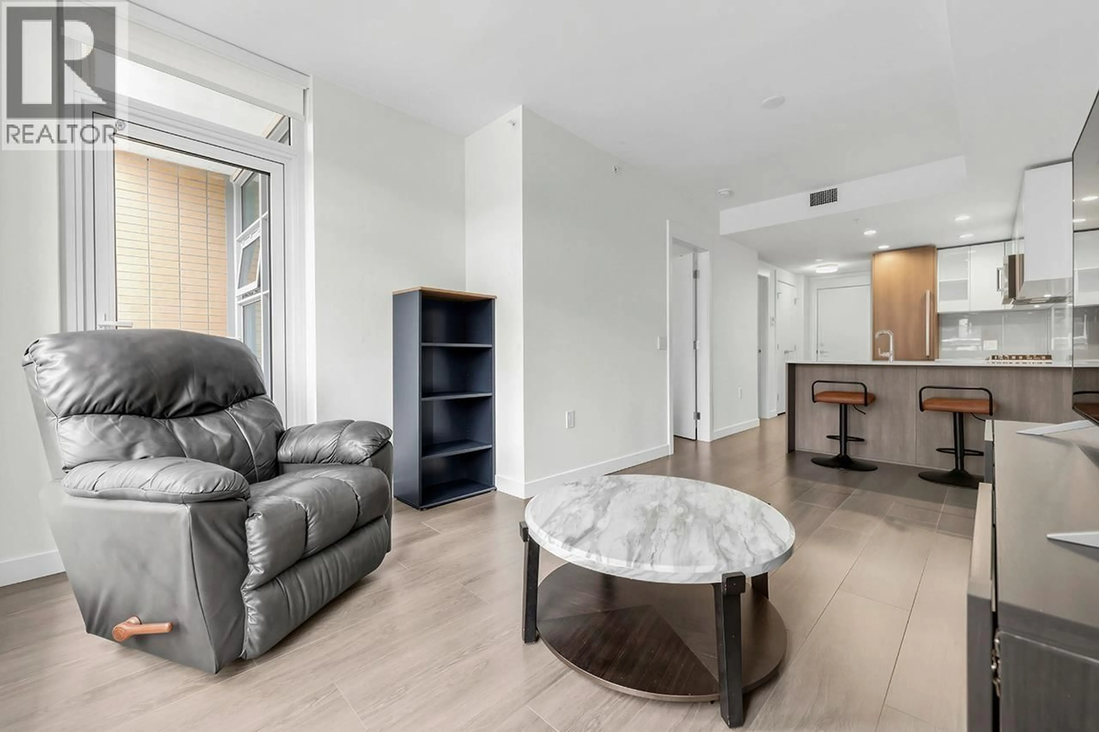 Living room with furniture, unknown for 405 - 618 CARNARVON STREET, New Westminster British Columbia V3M0N9