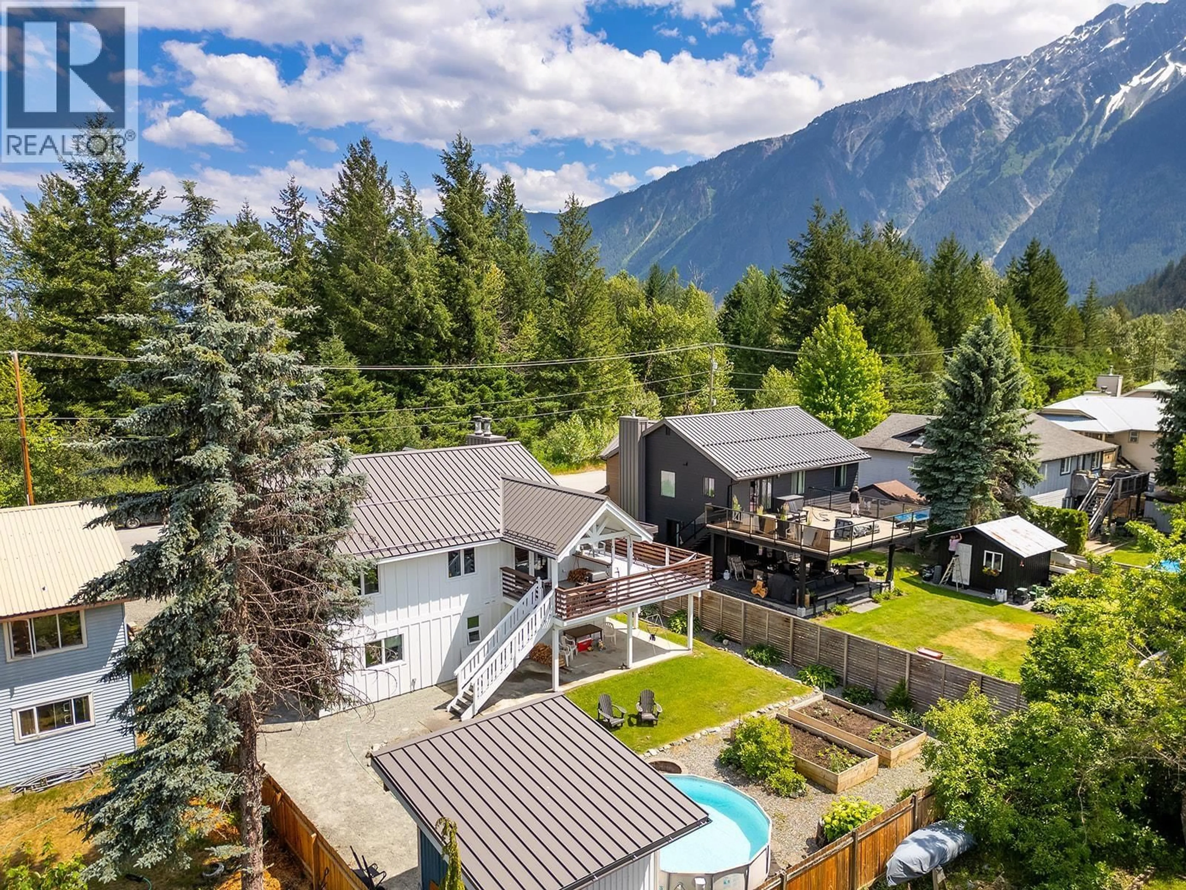 A pic from outside/outdoor area/front of a property/back of a property/a pic from drone, mountain view for 7403 HARROW ROAD, Pemberton British Columbia V0N2L0