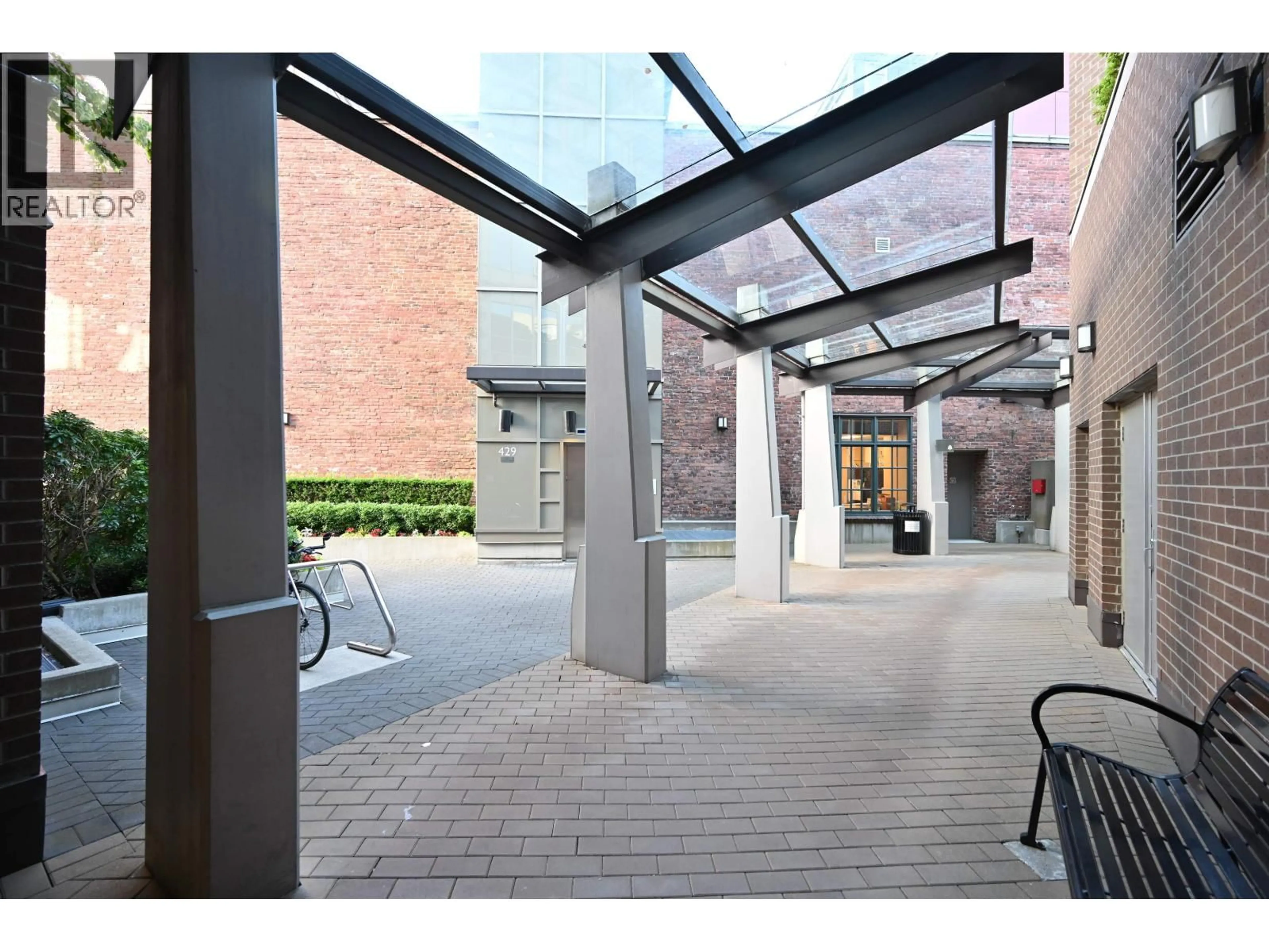 Indoor foyer for 410 - 445 2ND AVENUE, Vancouver British Columbia V5Y0E8