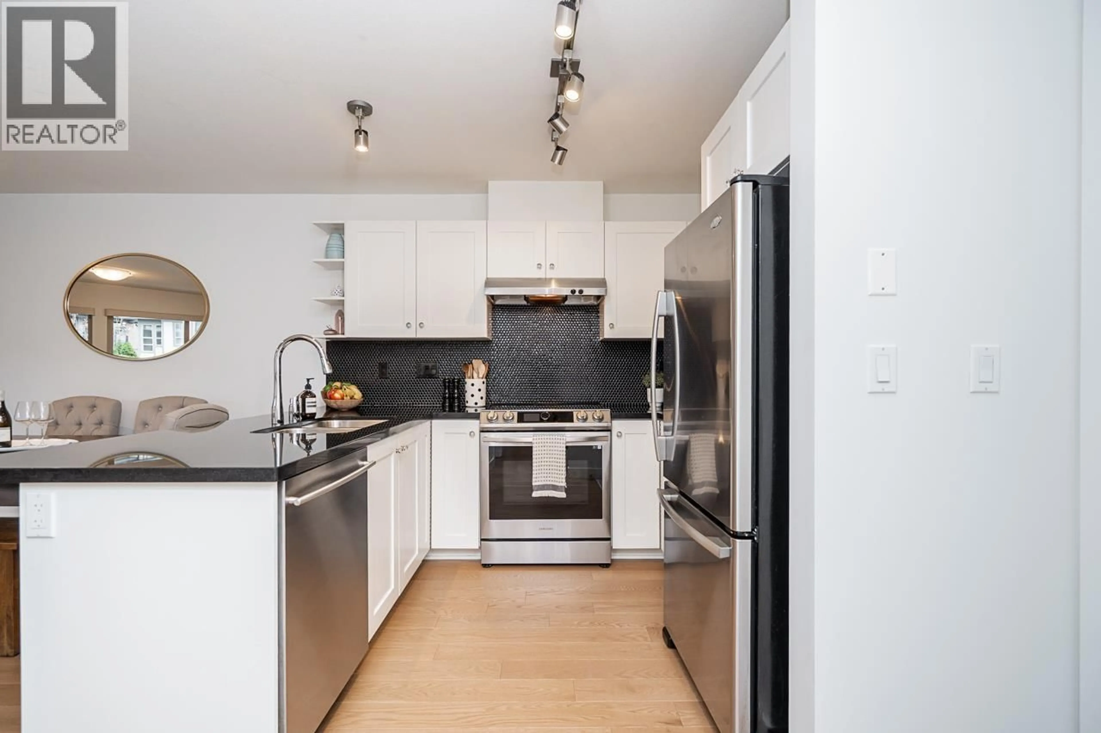 Unknown for 326 - 738 29TH AVENUE, Vancouver British Columbia V5V0B6