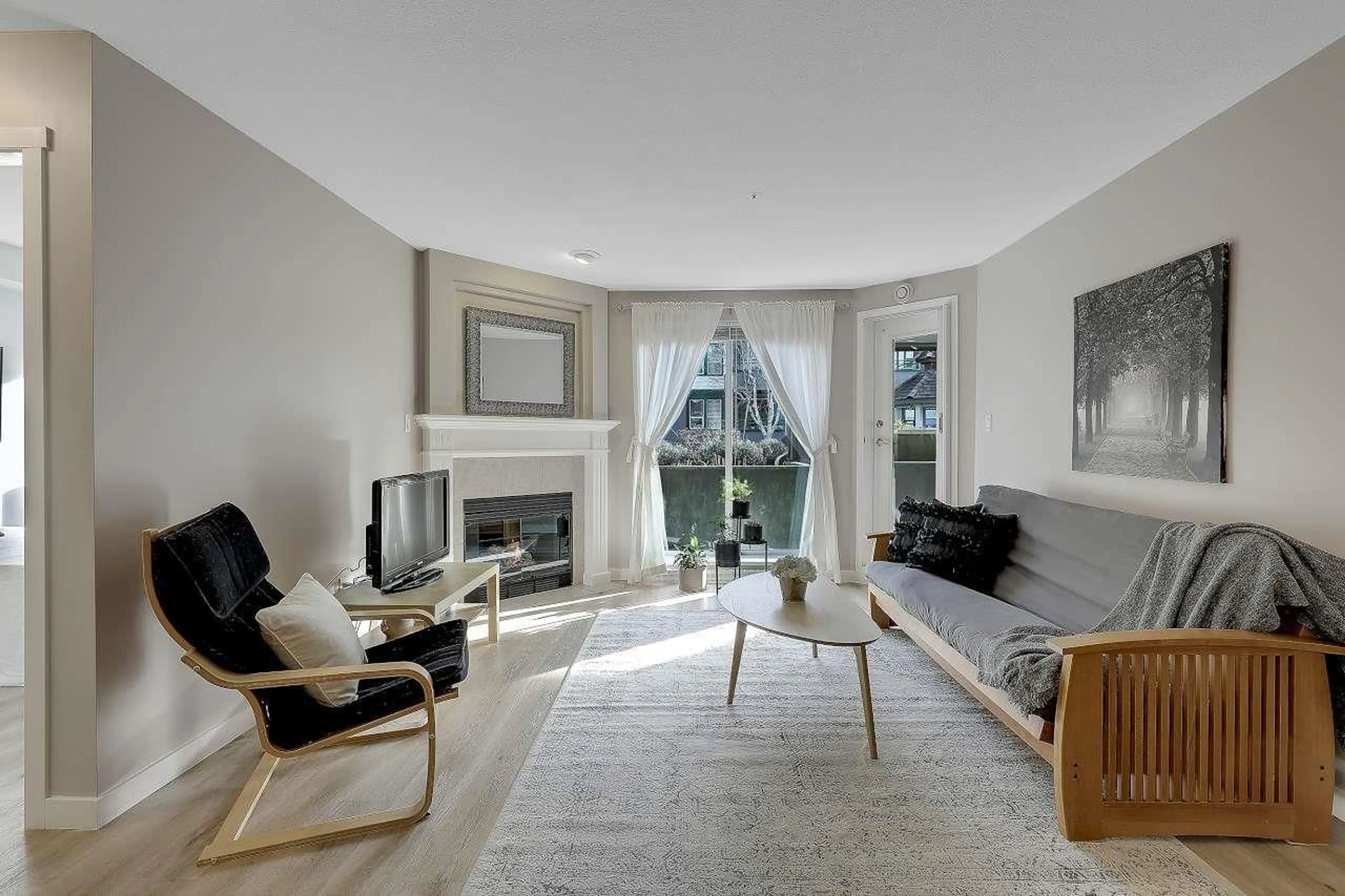 Living room with furniture, unknown for 208 - 1576 MERKLIN STREET, White Rock British Columbia V4B4K2