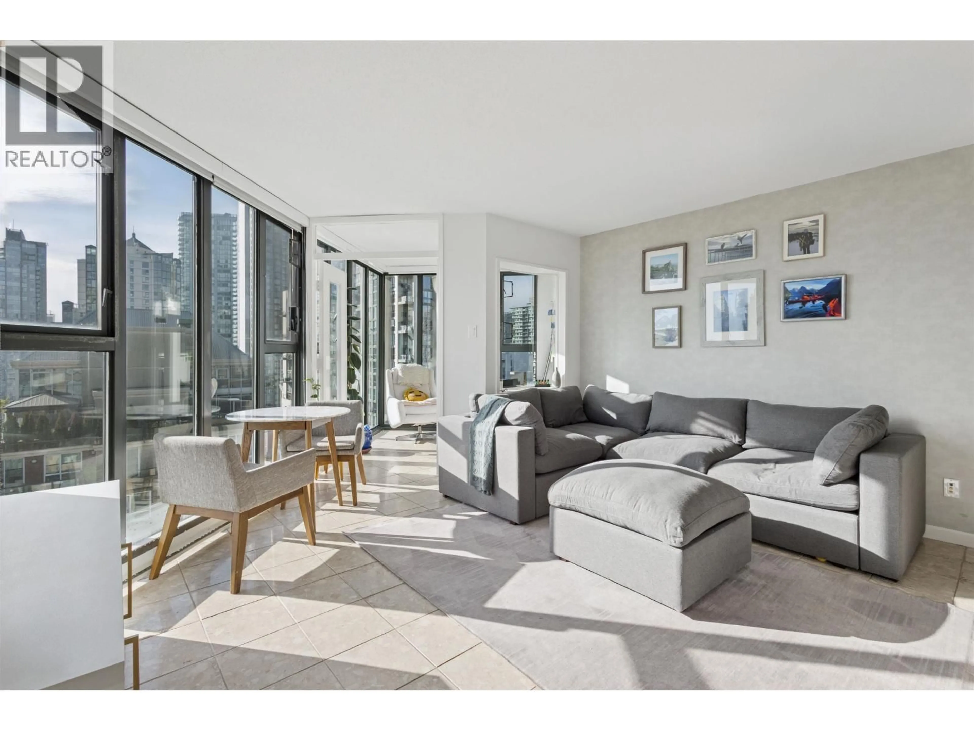 Living room with furniture, unknown for 1502 - 1155 HOMER STREET, Vancouver British Columbia V6B5T5