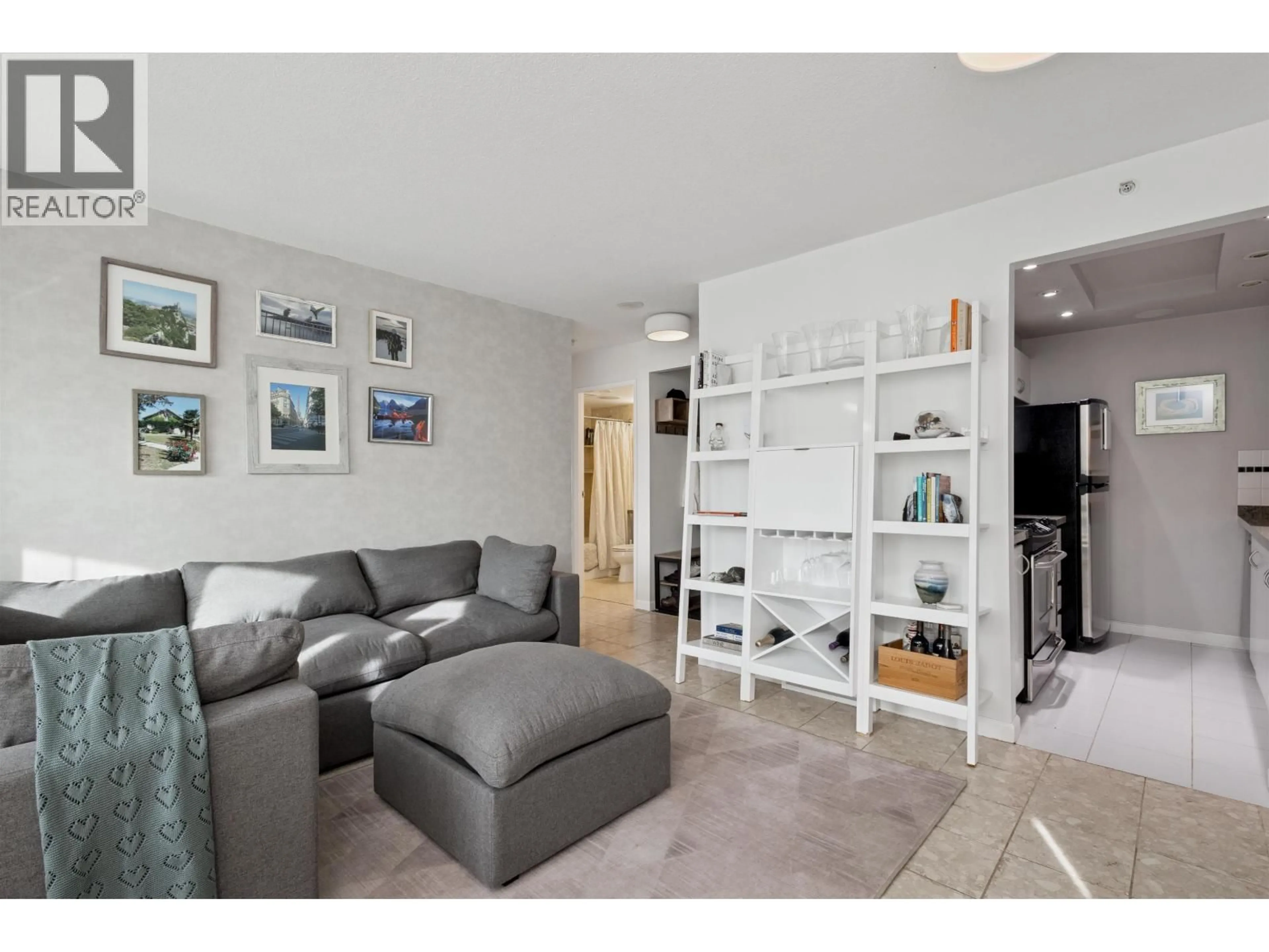 Living room with furniture, unknown for 1502 - 1155 HOMER STREET, Vancouver British Columbia V6B5T5