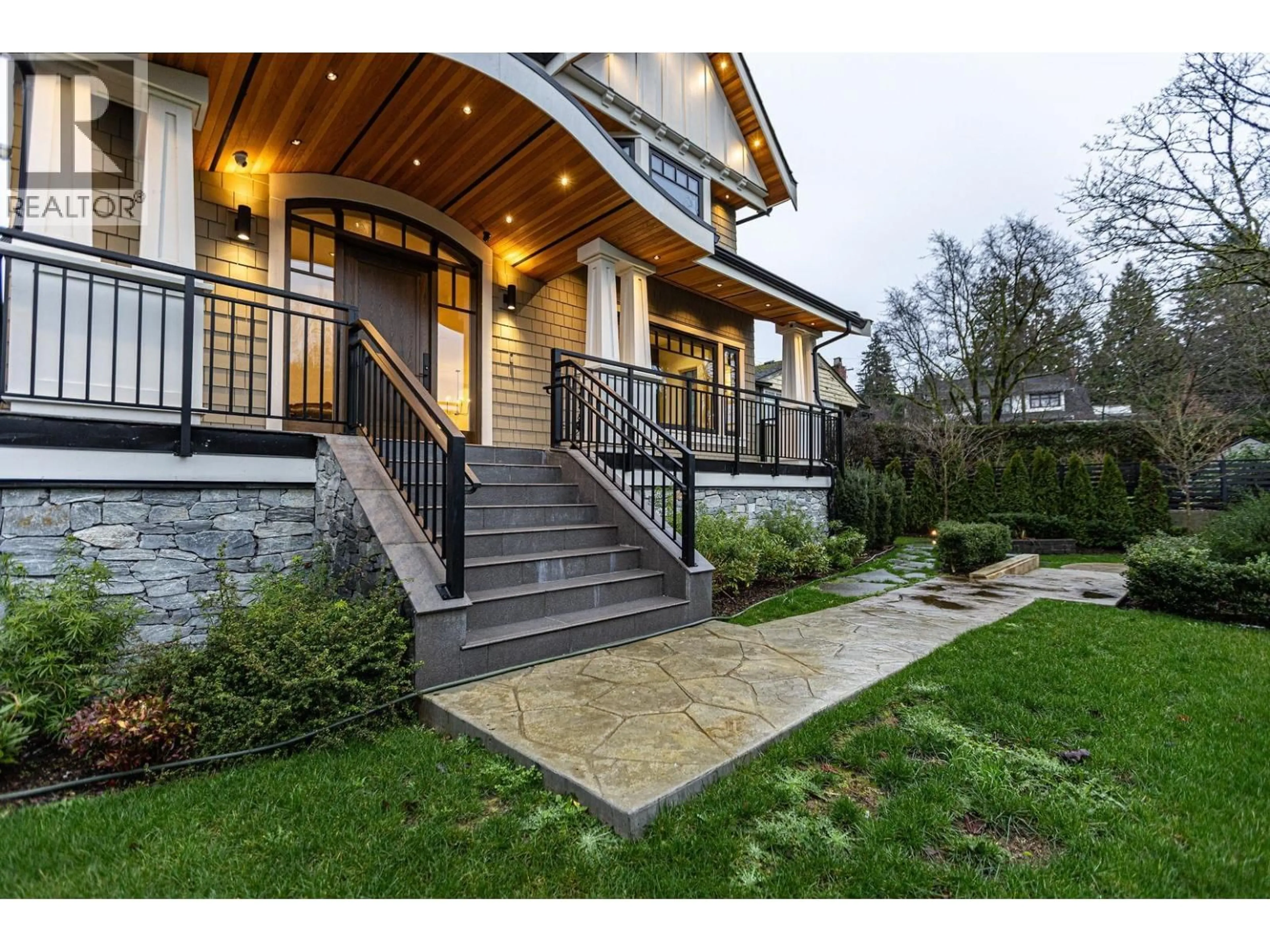 Unknown for 2051 KING EDWARD AVENUE, Vancouver British Columbia V6J2W8