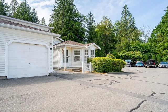 37 - 6537 138 STREET, Surrey 4