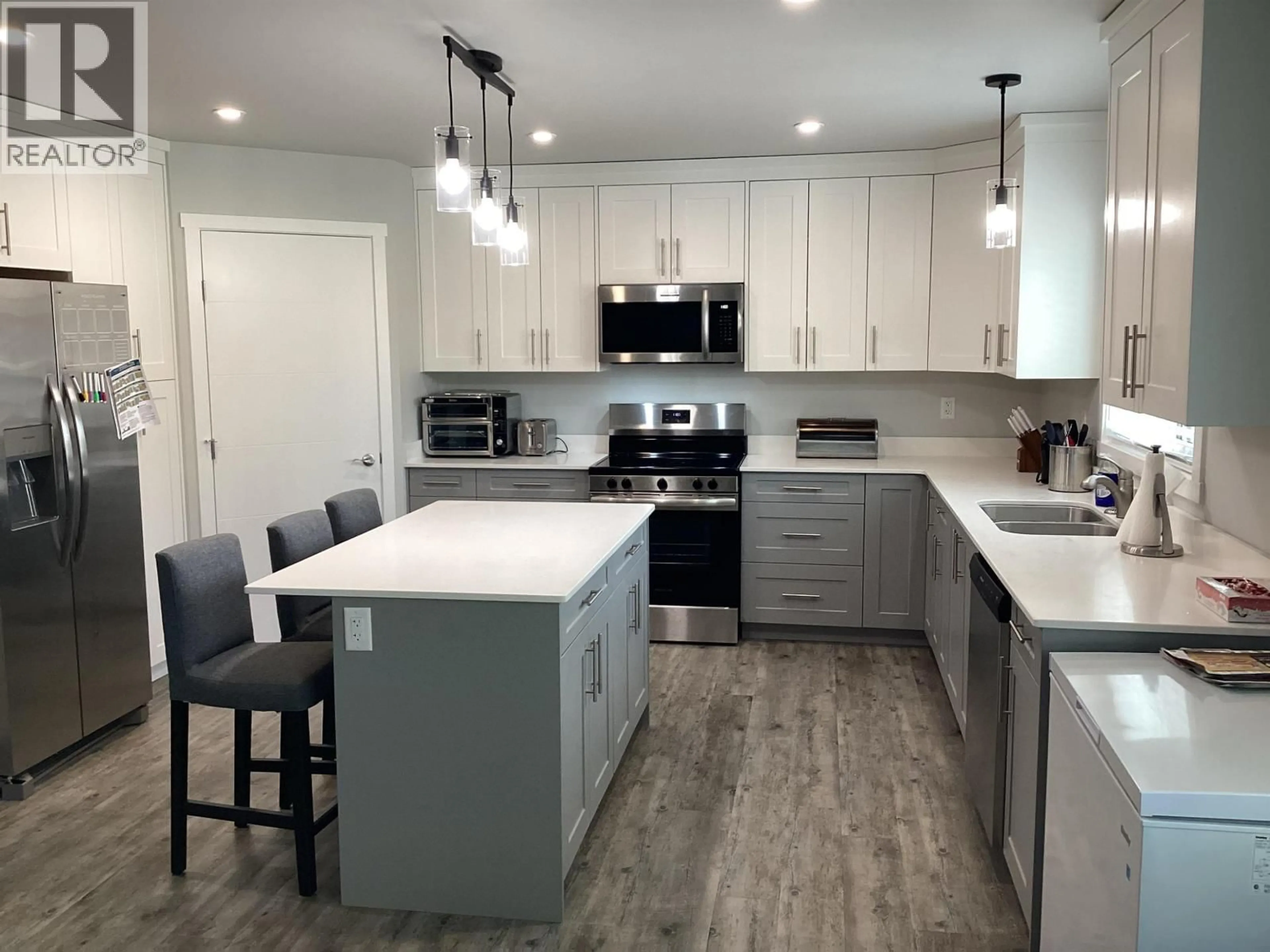 Open concept kitchen, unknown for 7021 KENNEDY CRESCENT, Prince George British Columbia V2K2P9