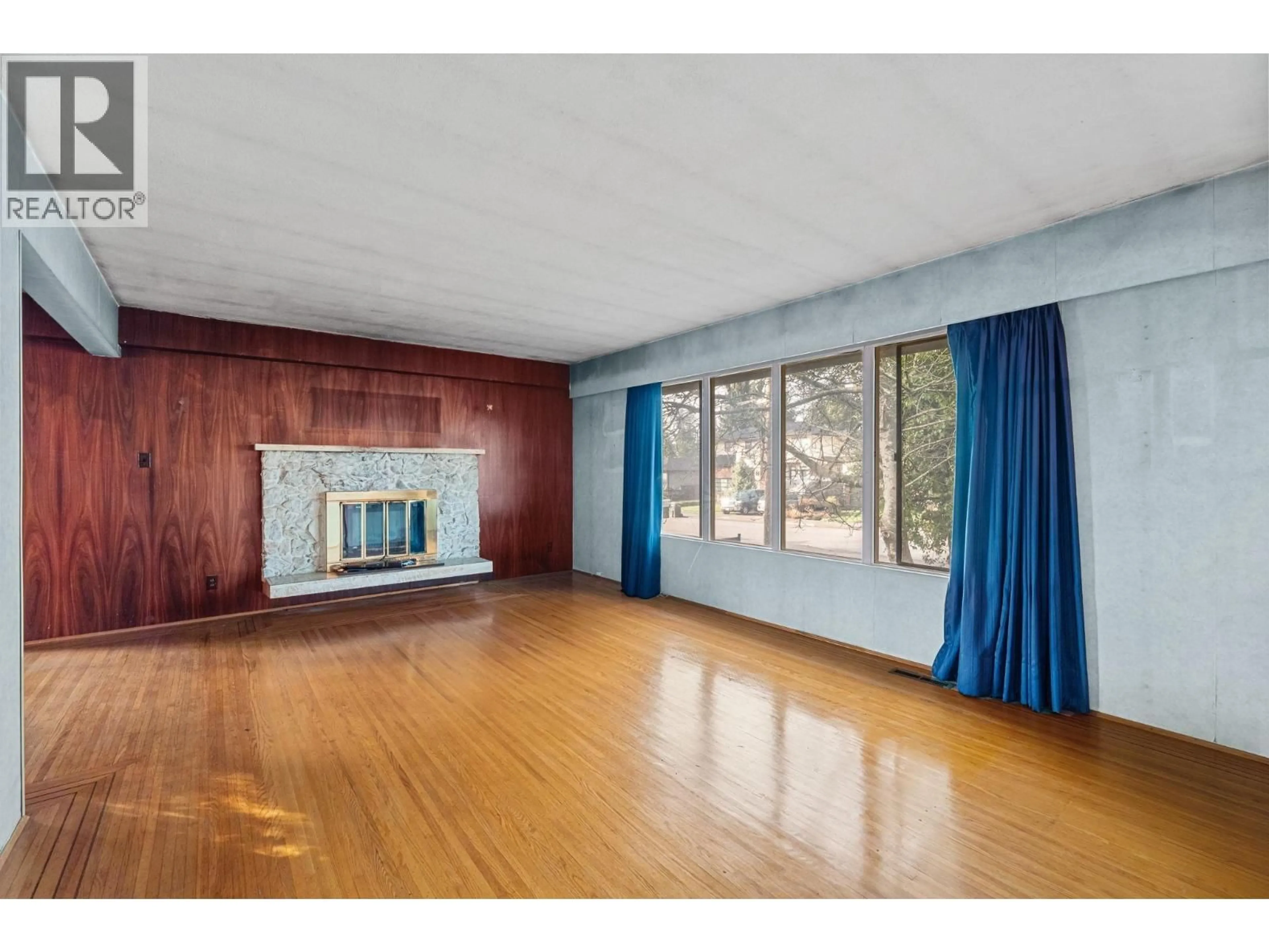 A pic of a room for 885 PORTER STREET, Coquitlam British Columbia V3J5B9