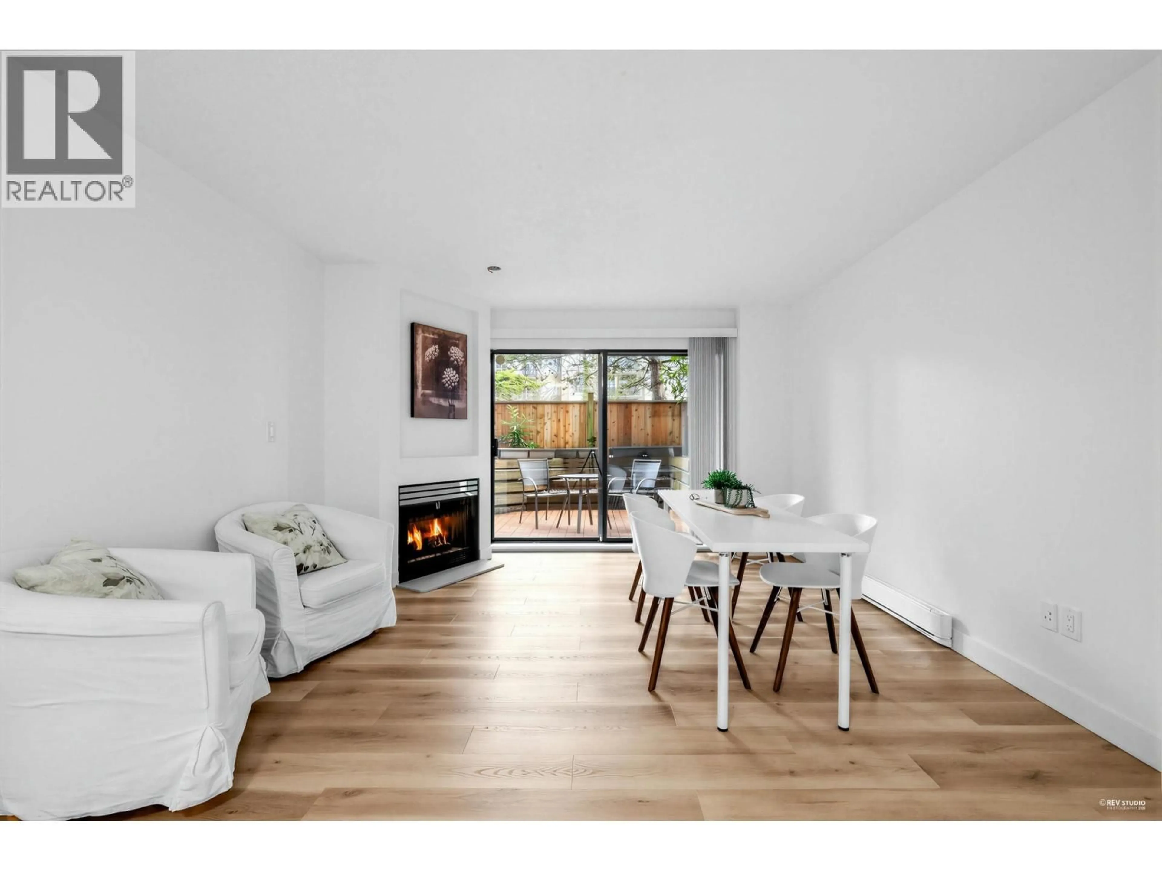 Unknown for 107 - 2925 GLEN DRIVE, Coquitlam British Columbia V3B7H9