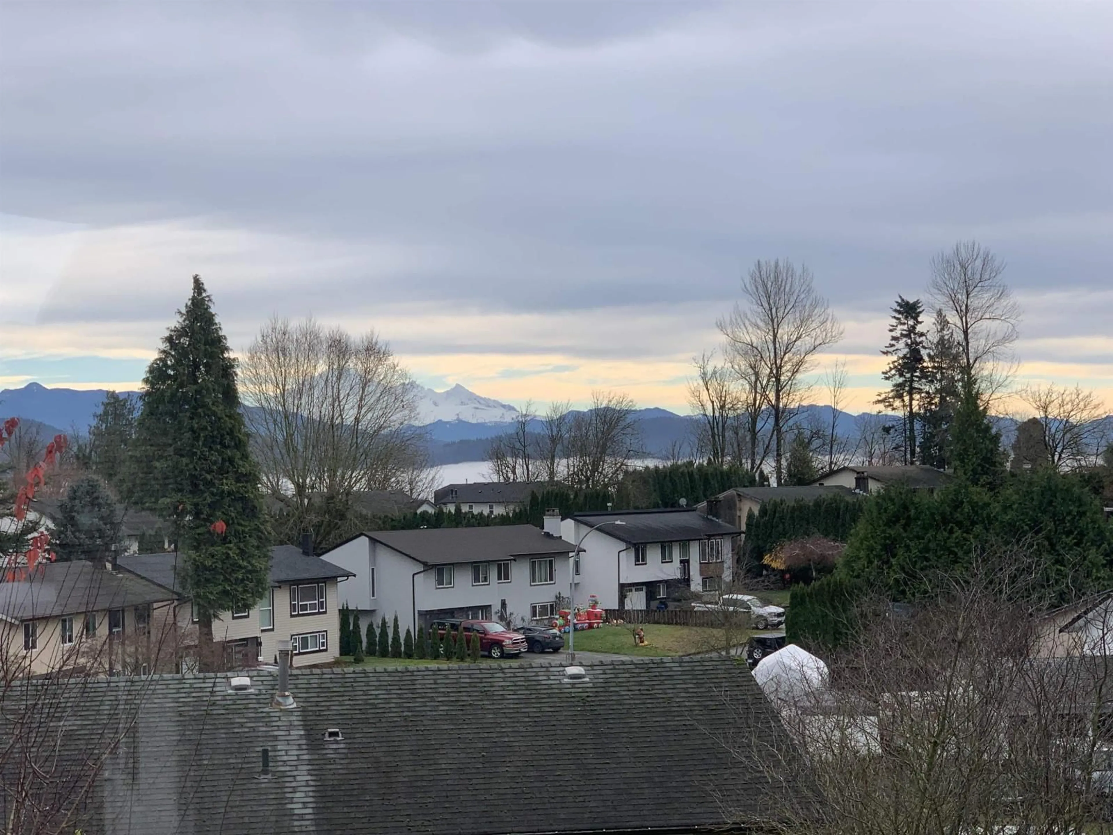 A pic from outside/outdoor area/front of a property/back of a property/a pic from drone, mountain view for 8164 SUMAC PLACE, Mission British Columbia V2V5R6