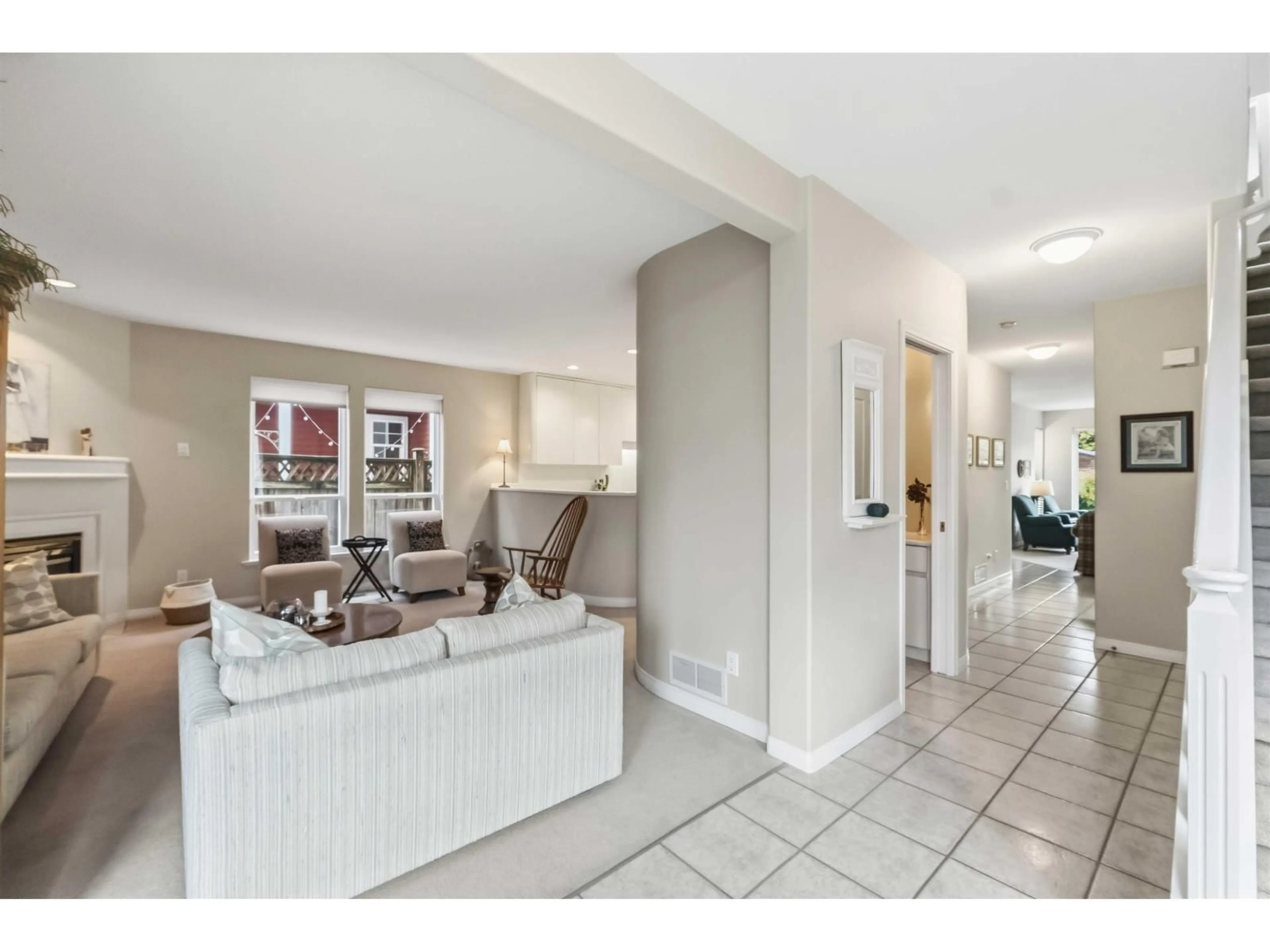 Unknown for 886 LEE STREET, White Rock British Columbia V4B4N6