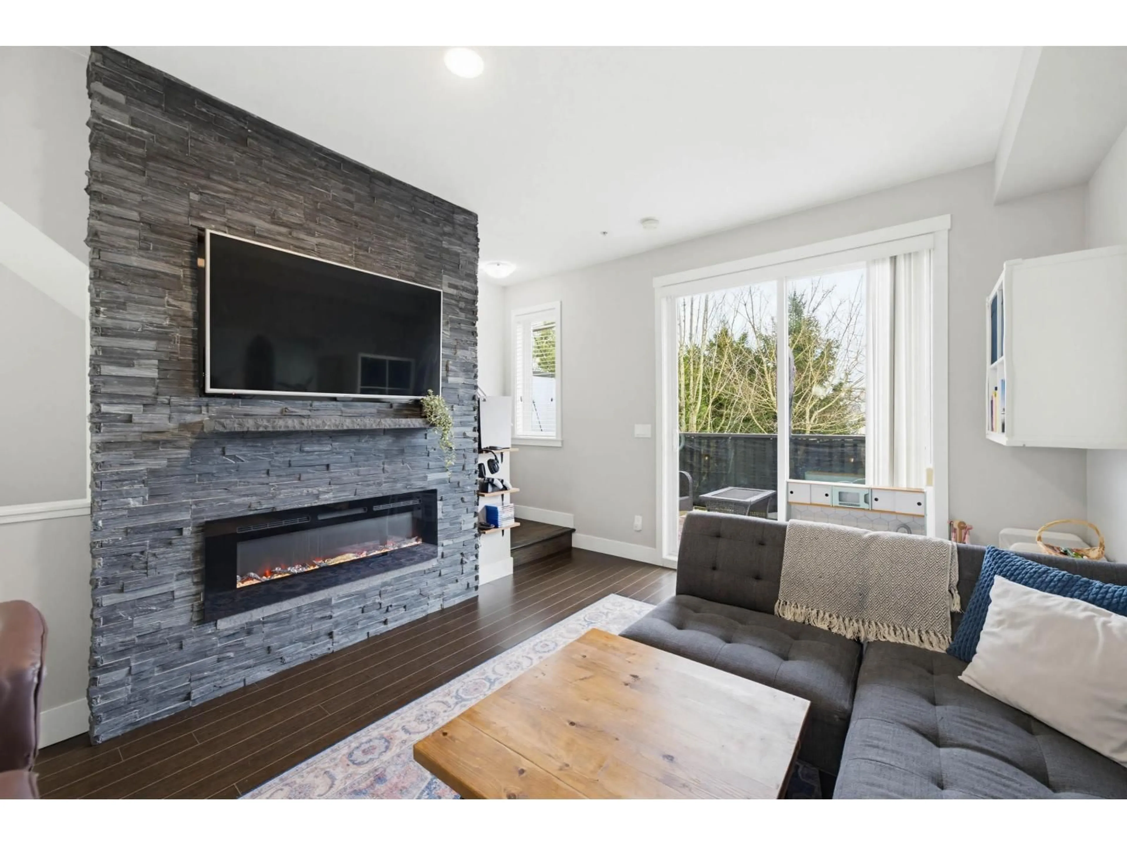 Living room with furniture, unknown for 11 - 8250 209B STREET, Langley British Columbia V2Y0J7