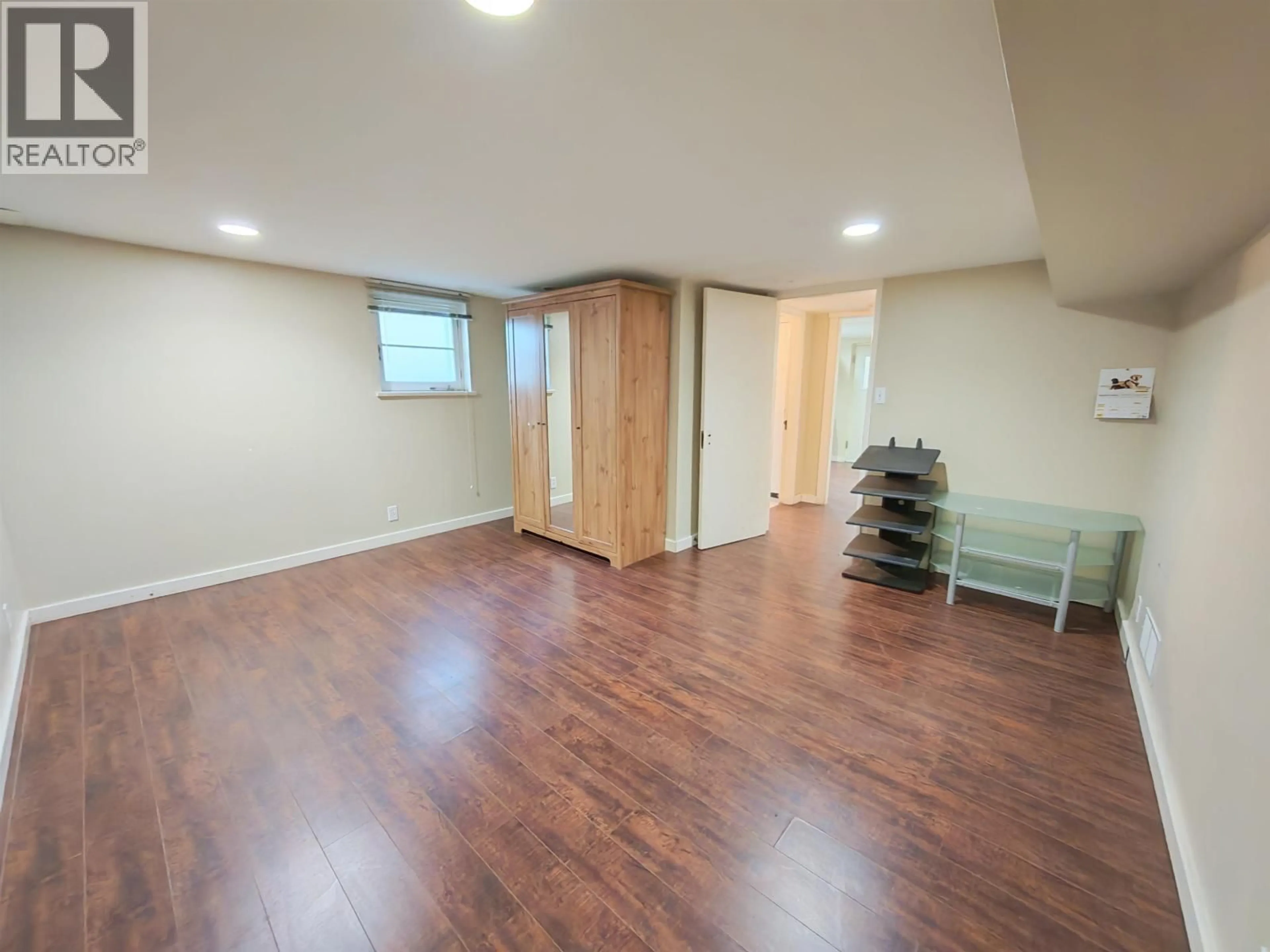 A pic of a room for 929 SIXTH STREET, New Westminster British Columbia V3L3C8