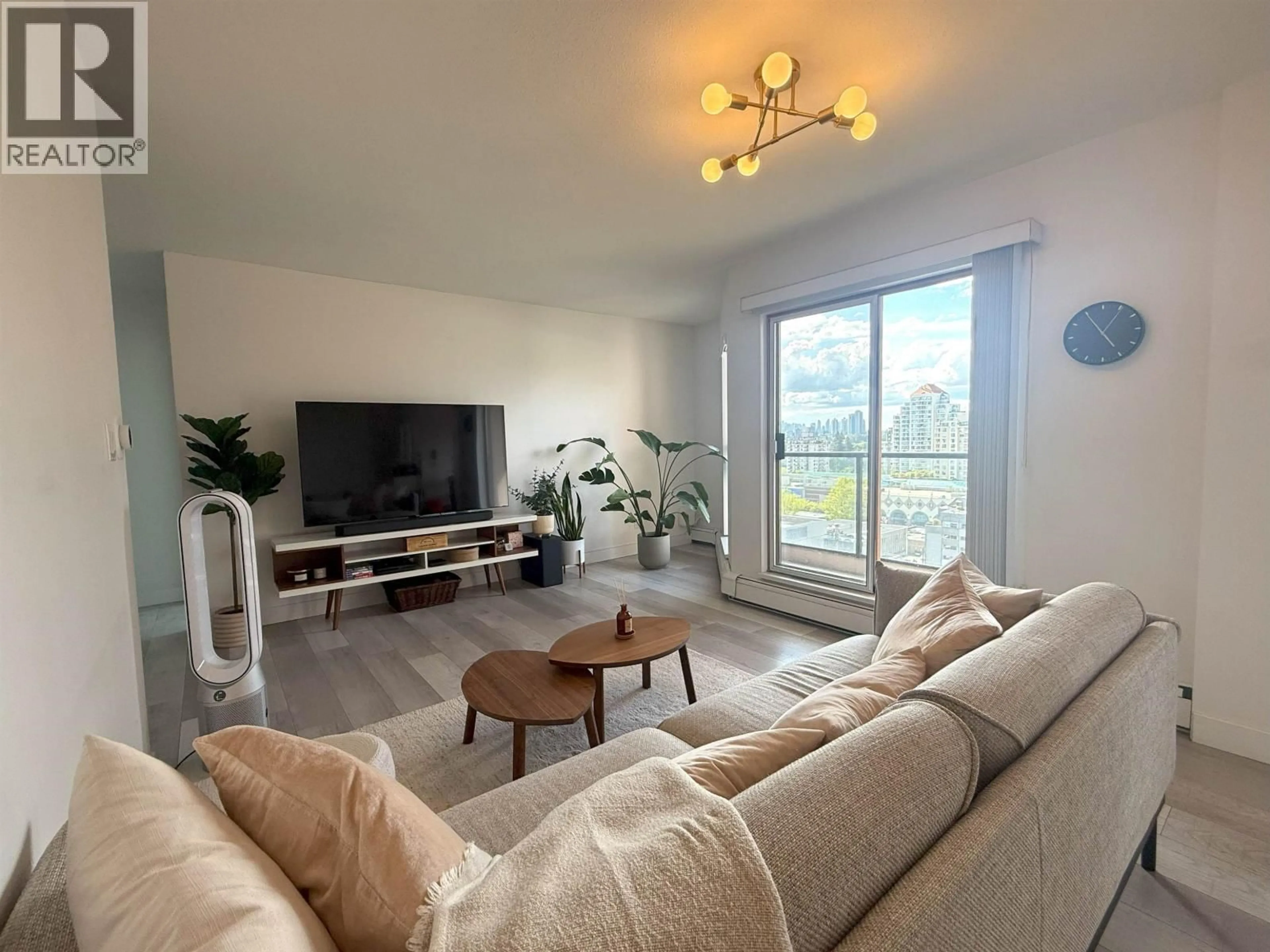 Living room with furniture, unknown for 1705 - 612 FIFTH AVENUE, New Westminster British Columbia V3M1X5