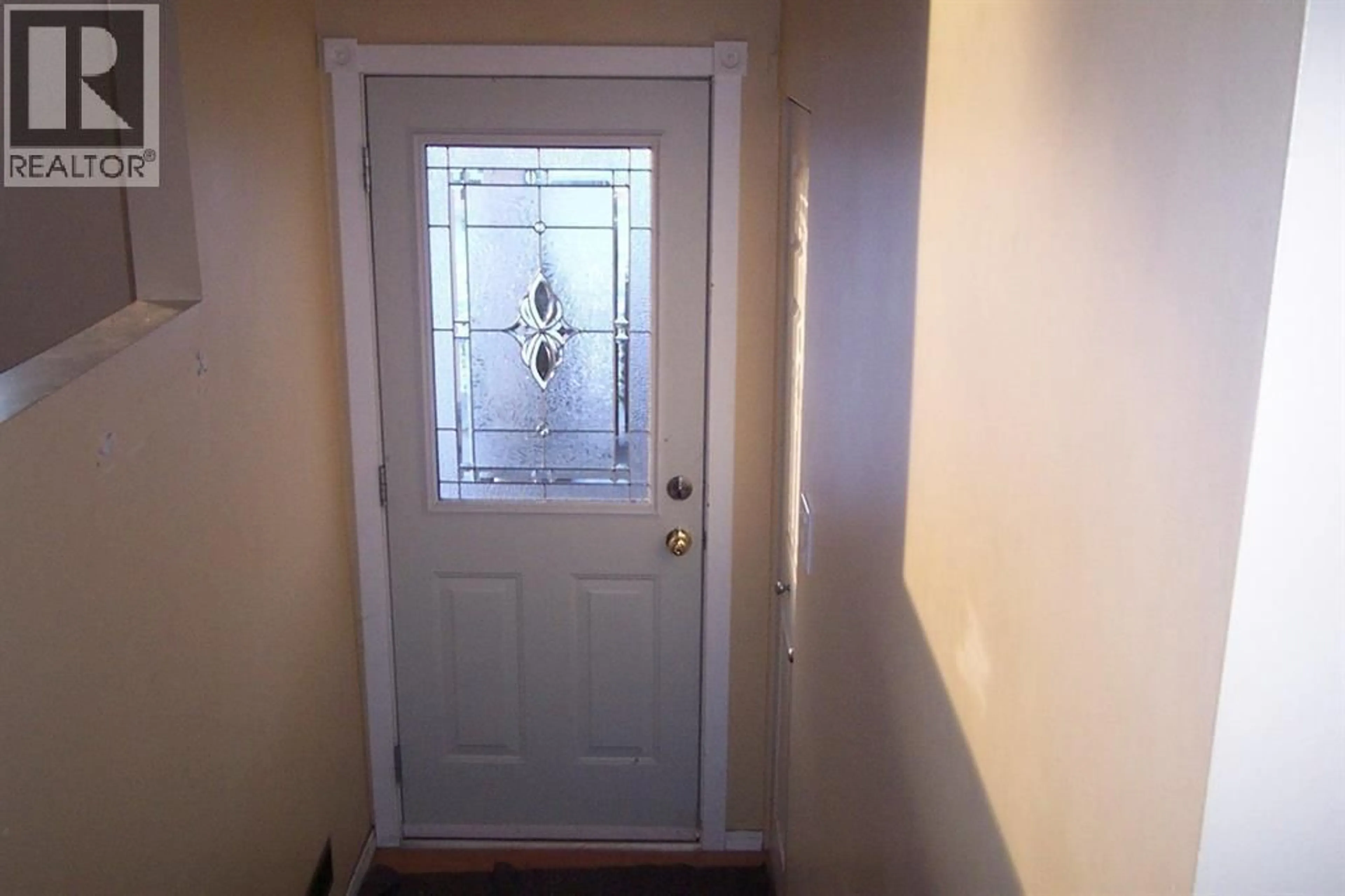 Indoor entryway for 12 RALSTON DRIVE, Mackenzie British Columbia V0J2C0