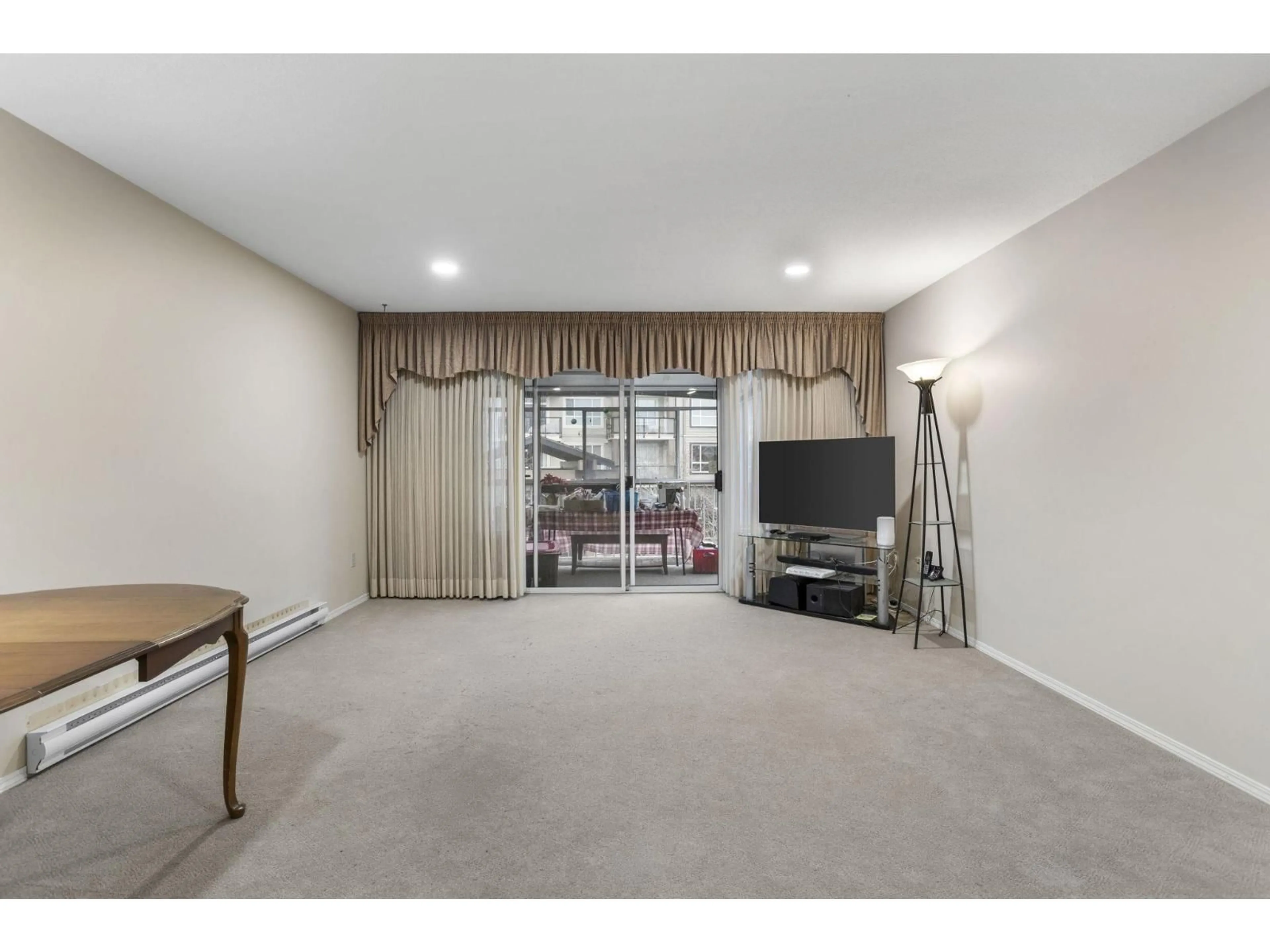 A pic of a room for 244 - 32691 GARIBALDI DRIVE, Abbotsford British Columbia V2T5T7